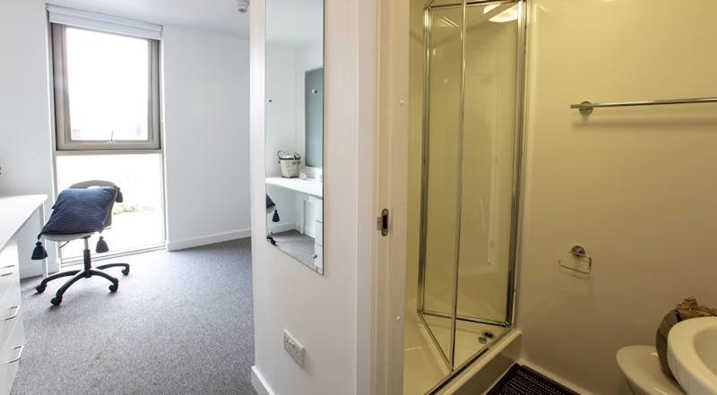 Deluxe Plus Ensuite with Sea View