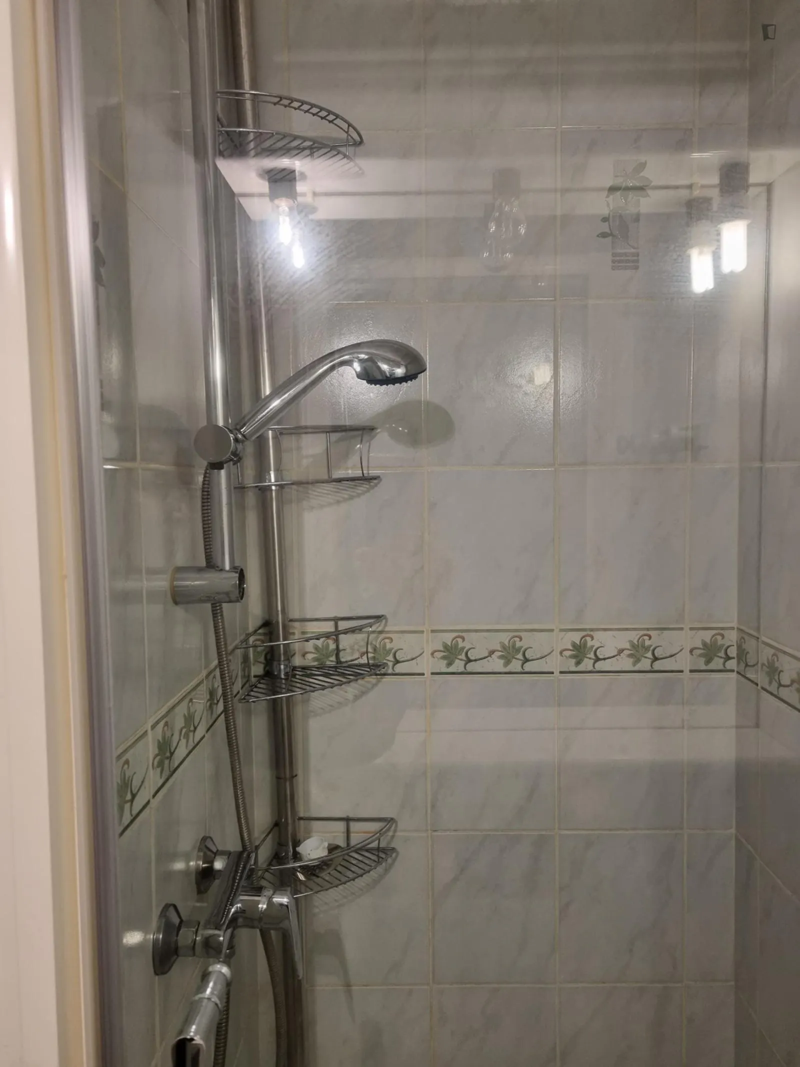 Homely double bedroom near the Grigny Centre train station BATHROOM 3