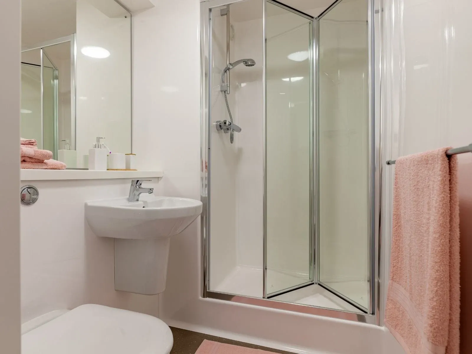 Premium Ensuite (Exclusive Pricing!)