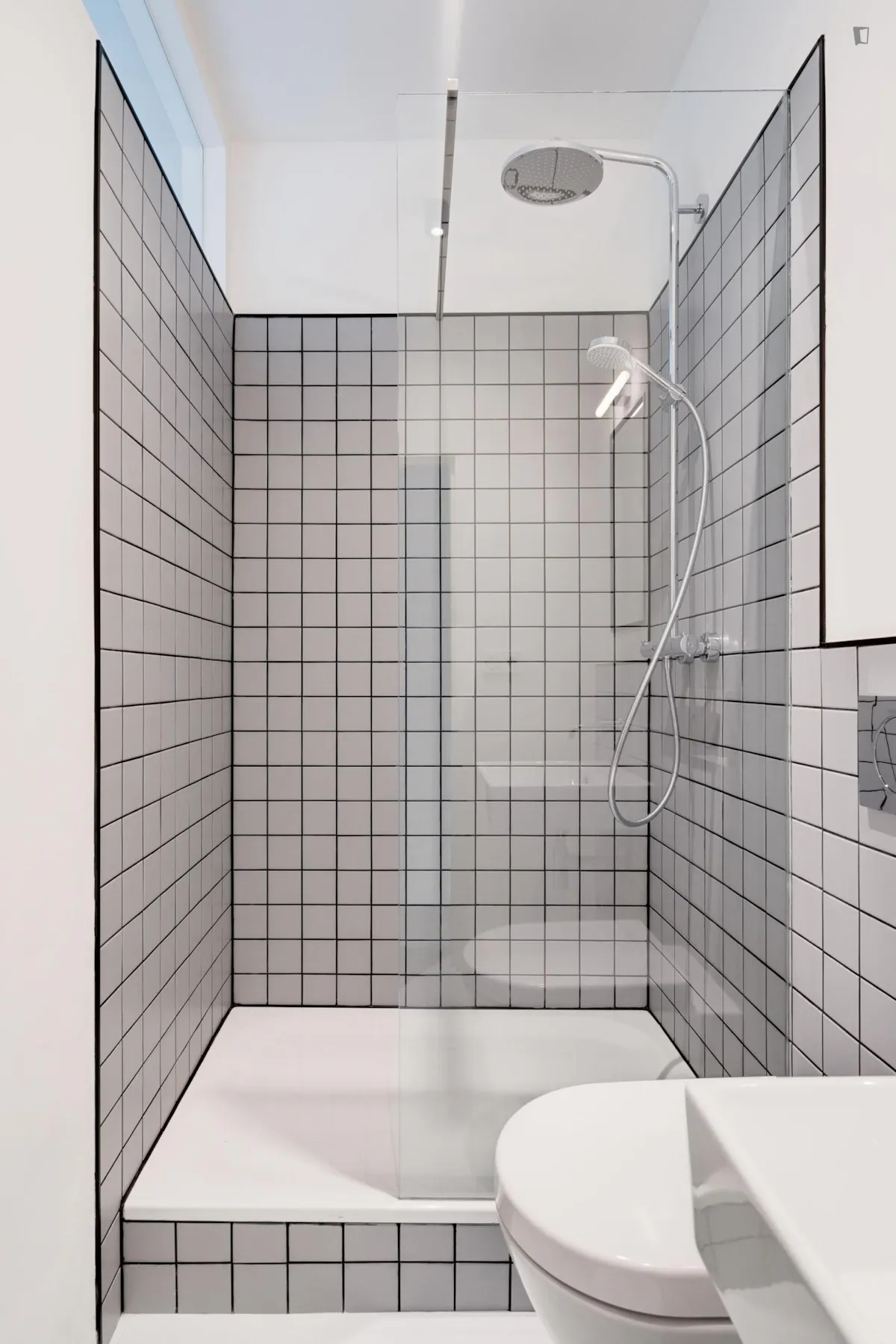 Welcoming studio in Wilmersdorf BATHROOM