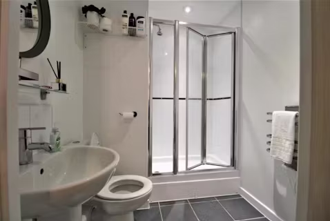 110-alpha-house-northampton-BATHROOM