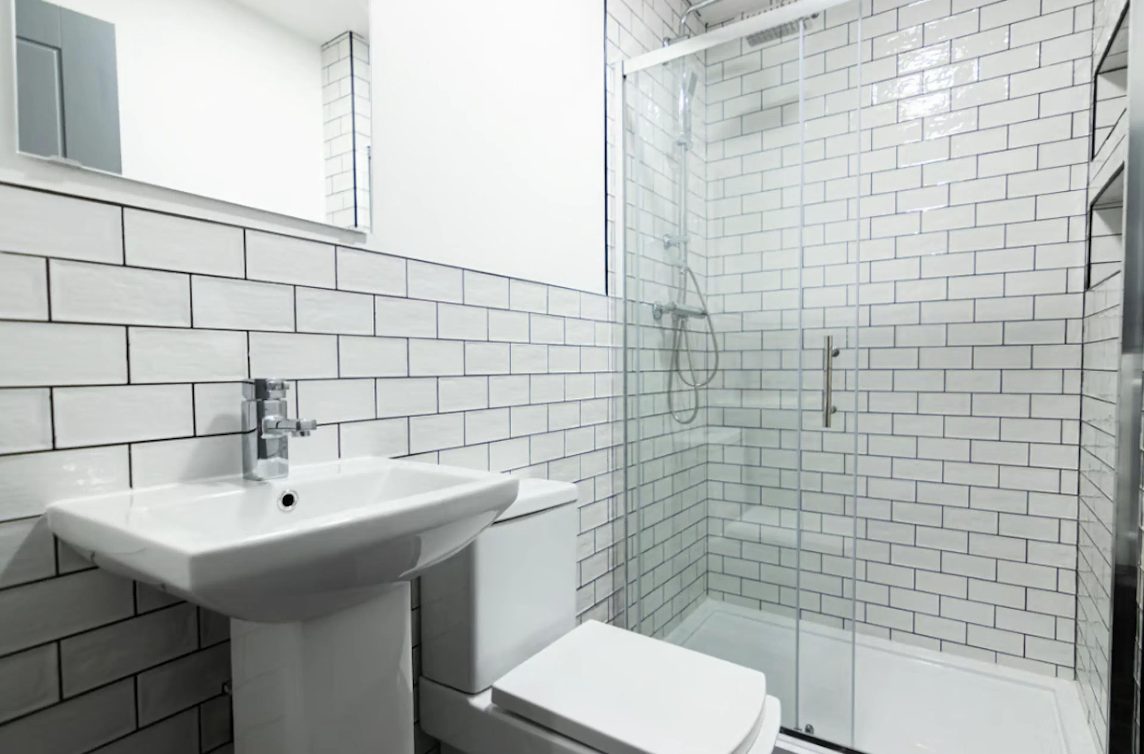8 bedroom apartment BATHROOM 2