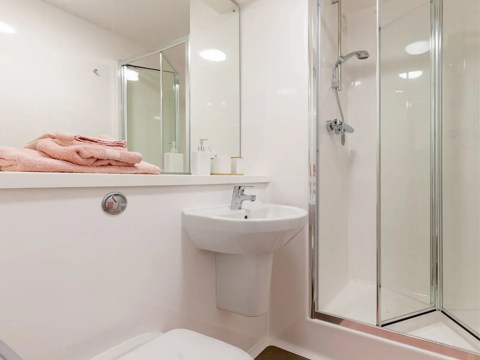 Premium Ensuite (Exclusive Pricing!)