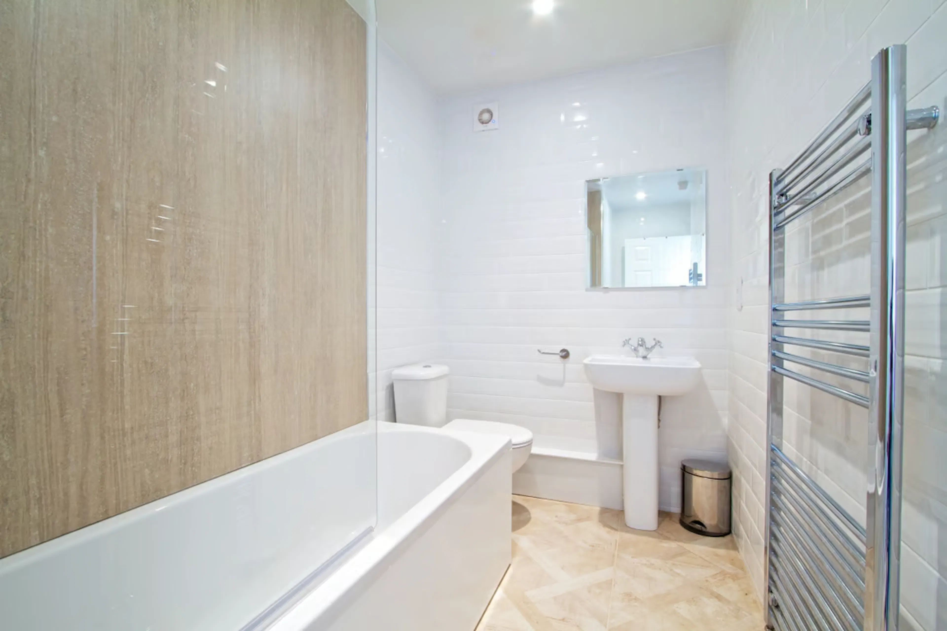 BATHROOM BATHROOM 3