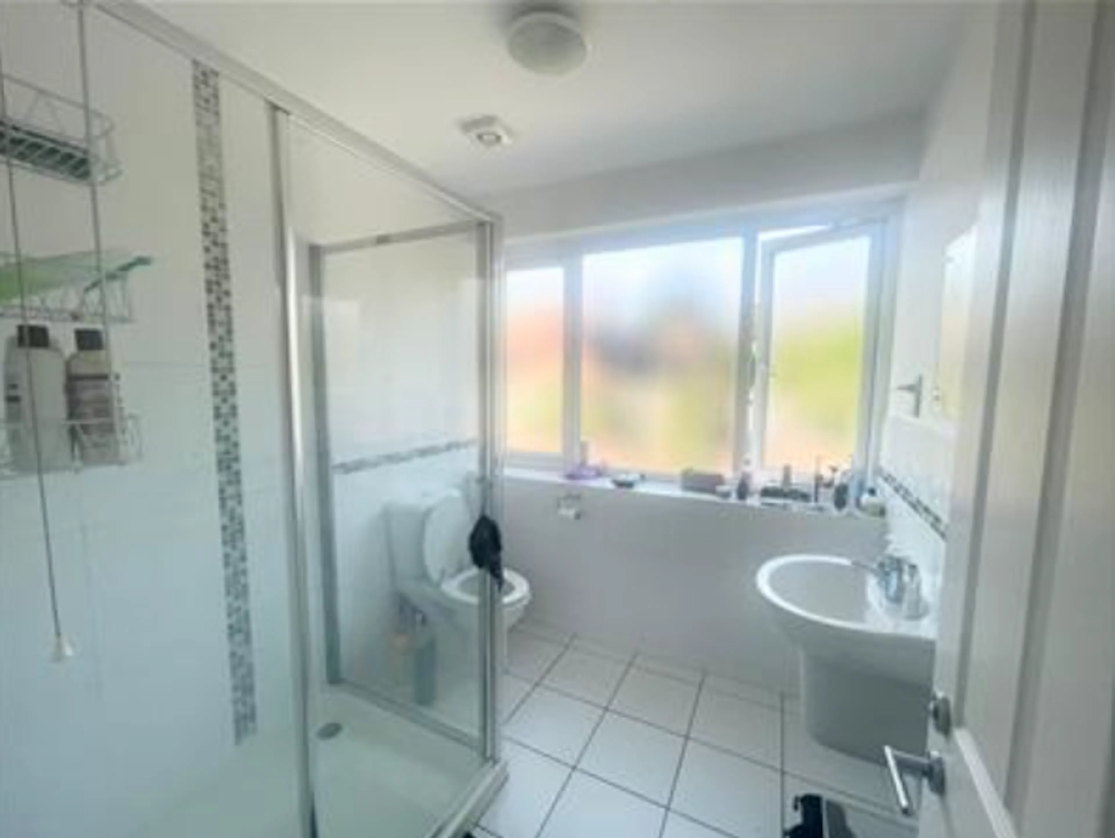 4 Bedroom Apartment BATHROOM 3