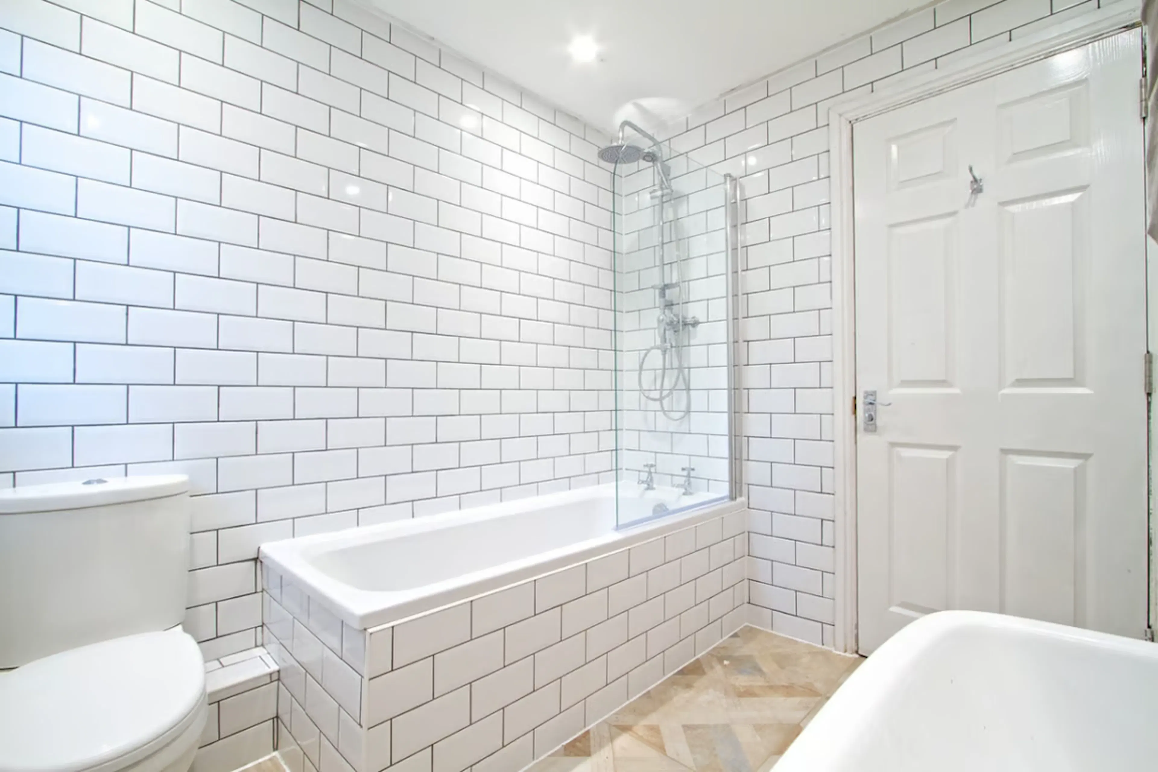8 bedroom apartment BATHROOM 4