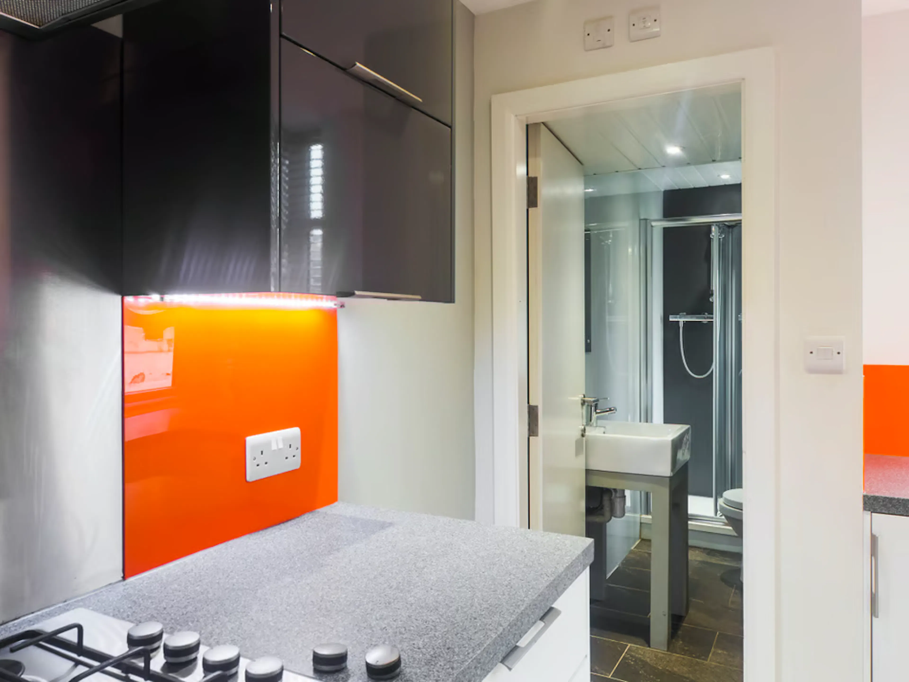 4 Bed Apartment BATHROOM 3