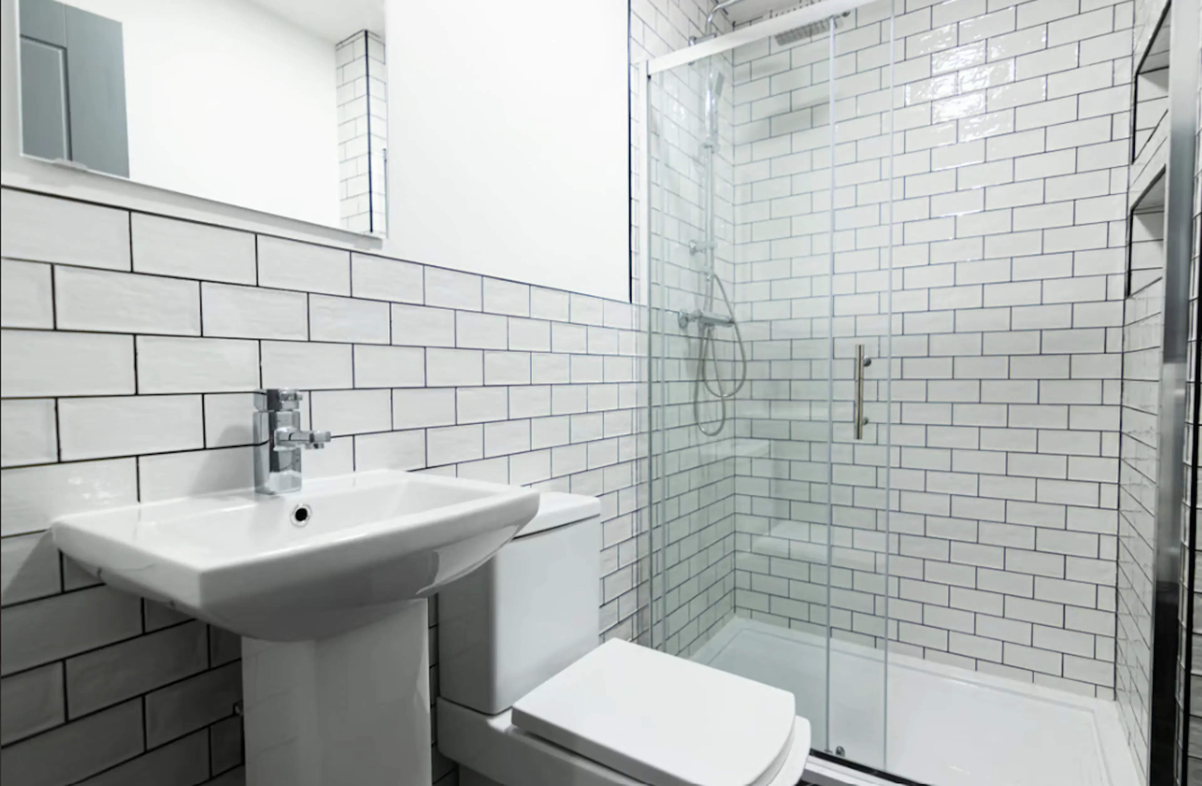Seven Bedroom Apartment BATHROOM 3