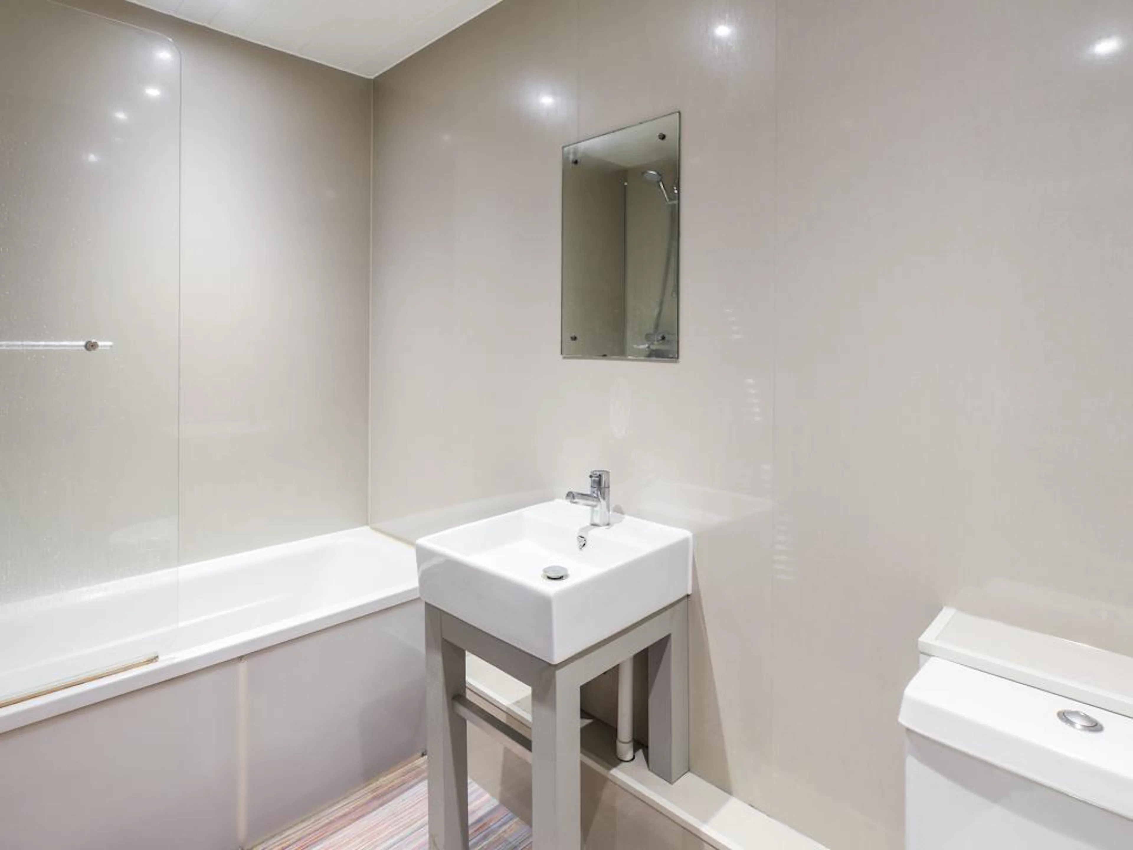 BATHROOM BATHROOM 2
