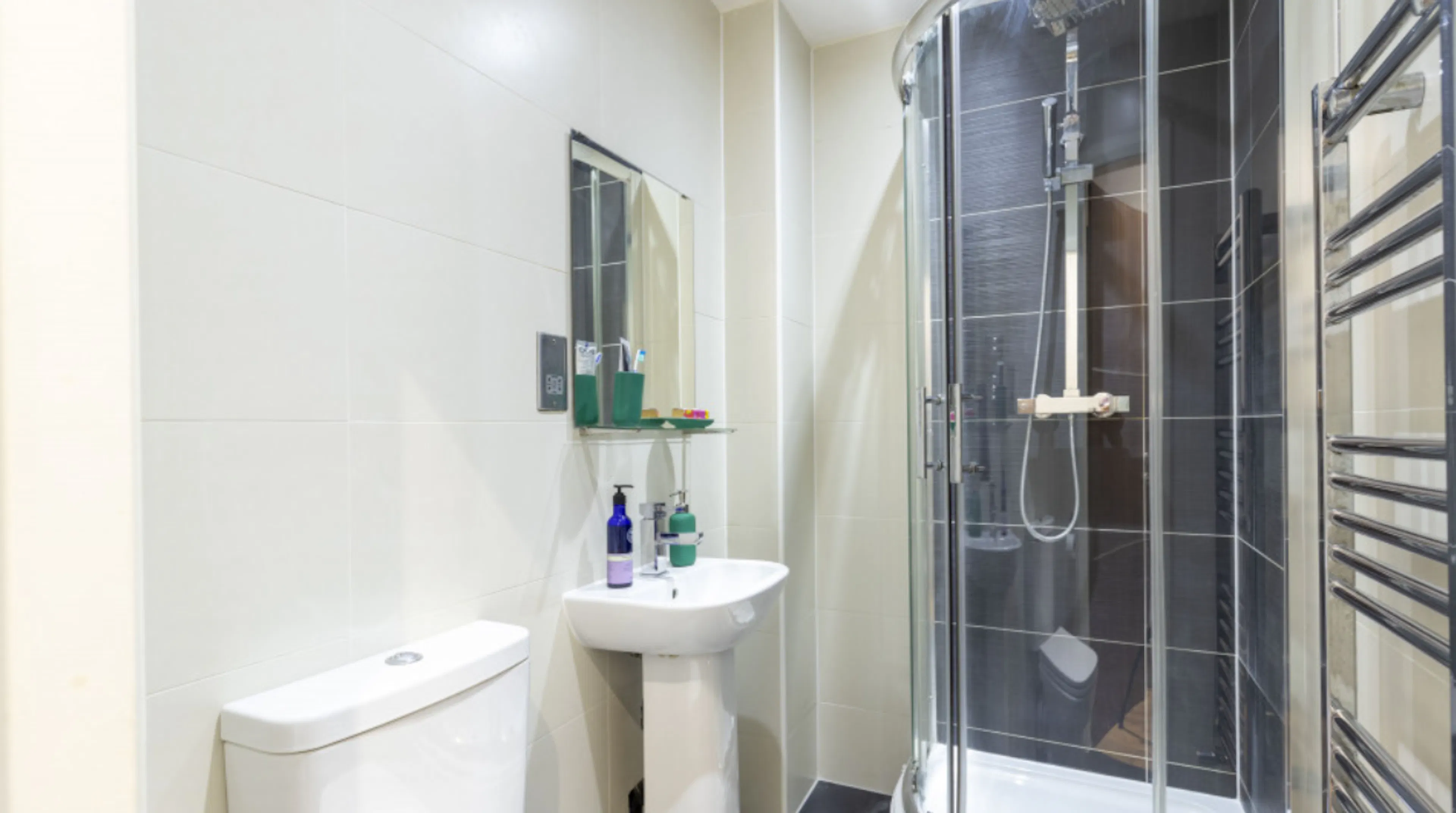 BATHROOM BATHROOM 2