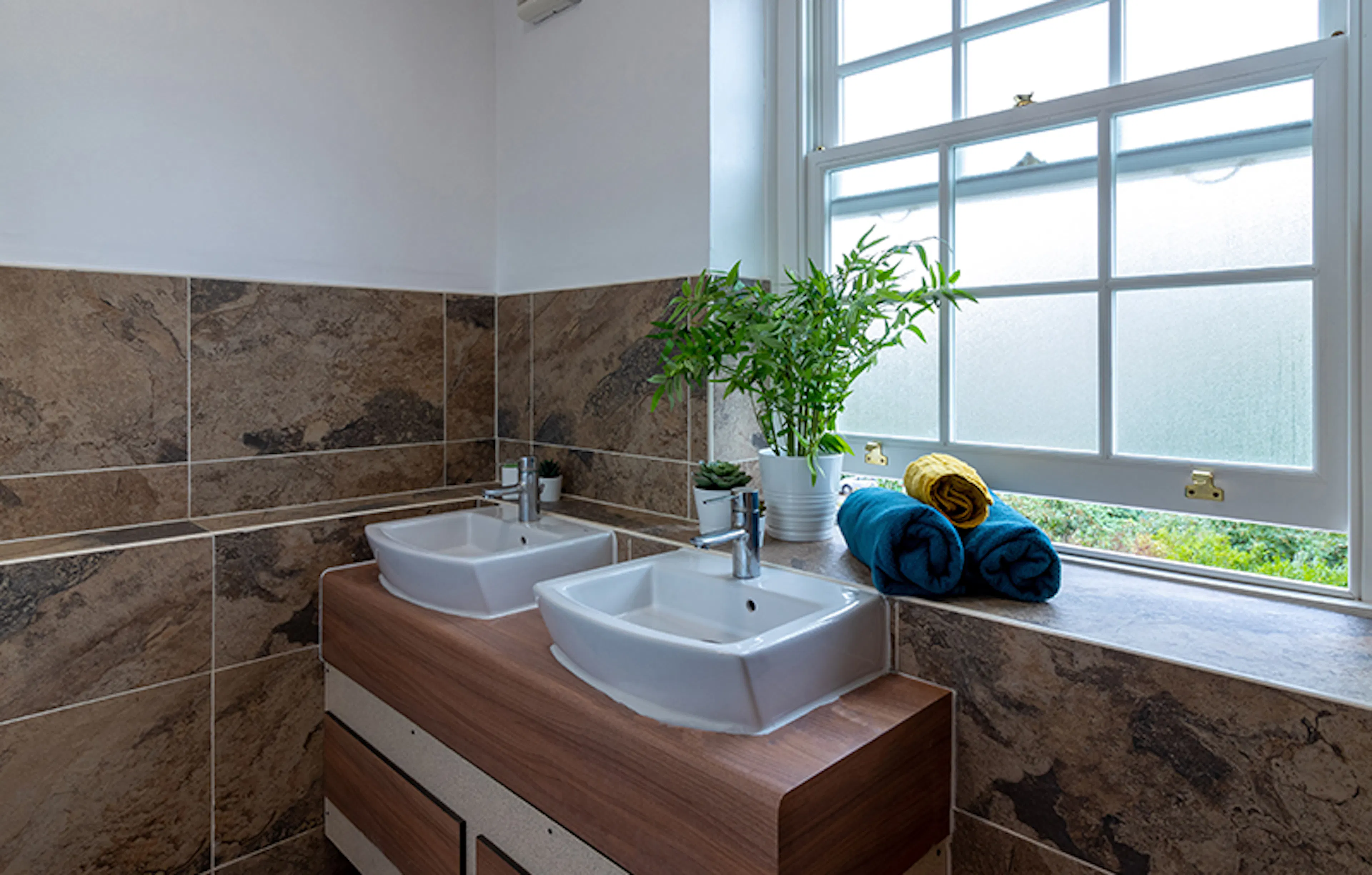 BATHROOM BATHROOM 2