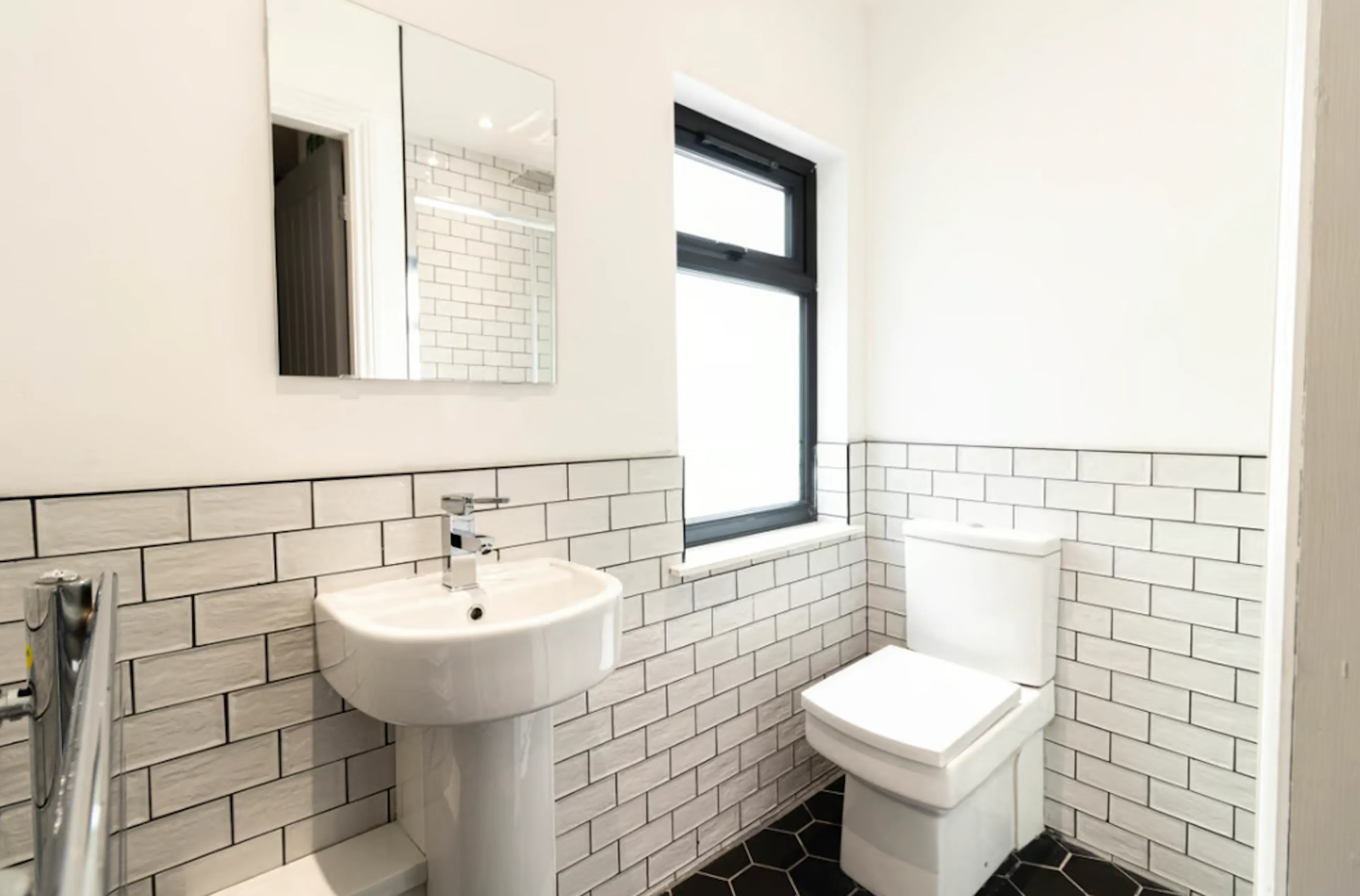 8 bedroom apartment BATHROOM 4