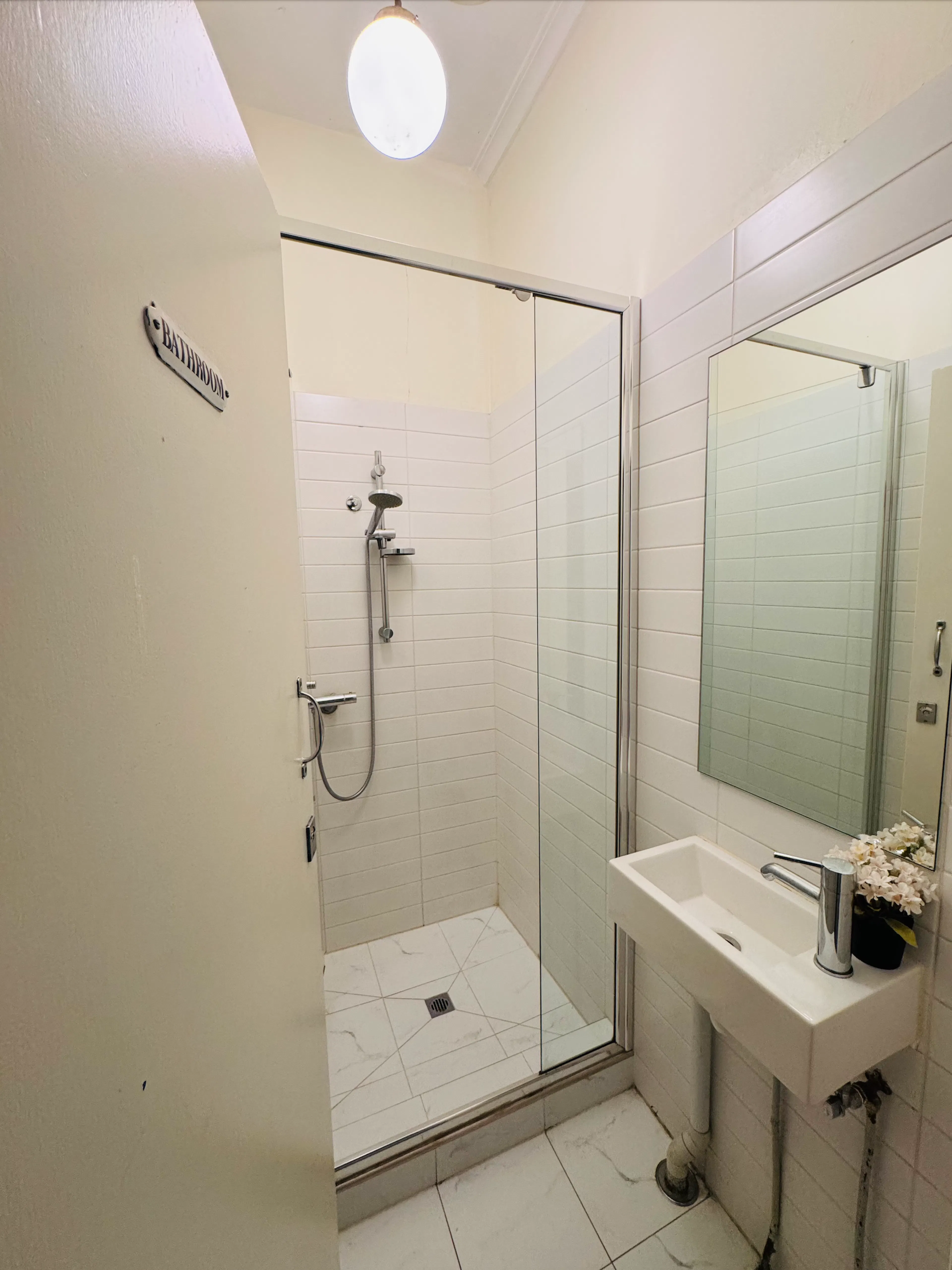 Room 3 BATHROOM 4