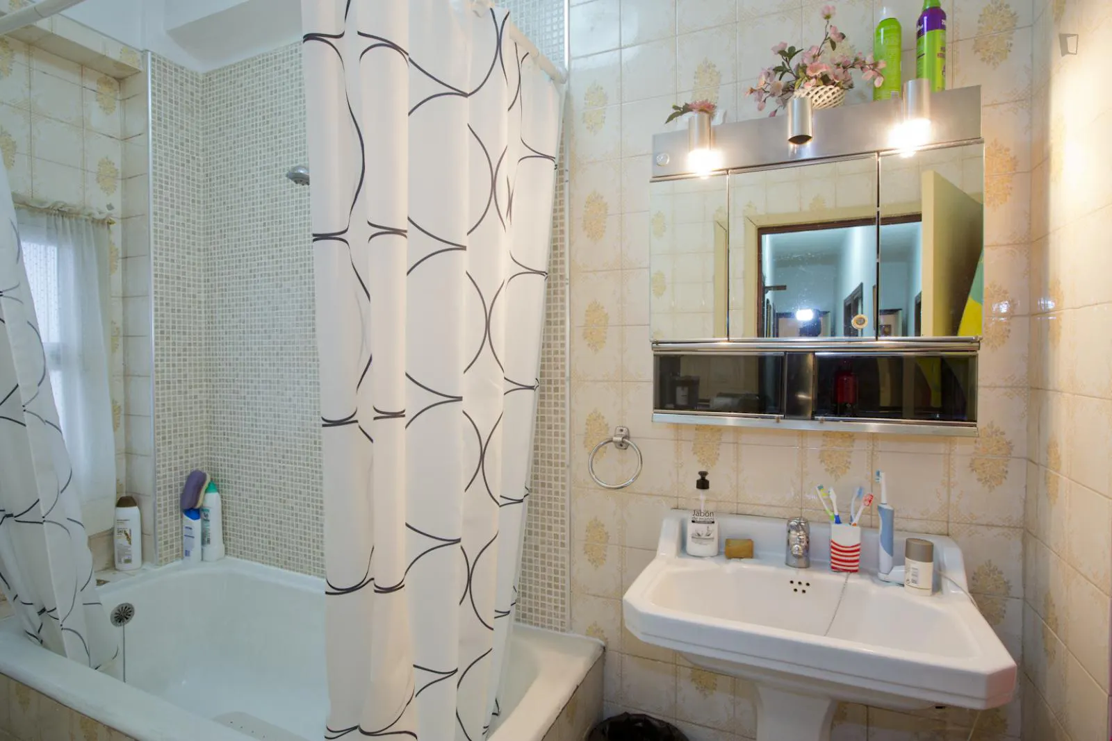4 Bedroom Apartment BATHROOM 4