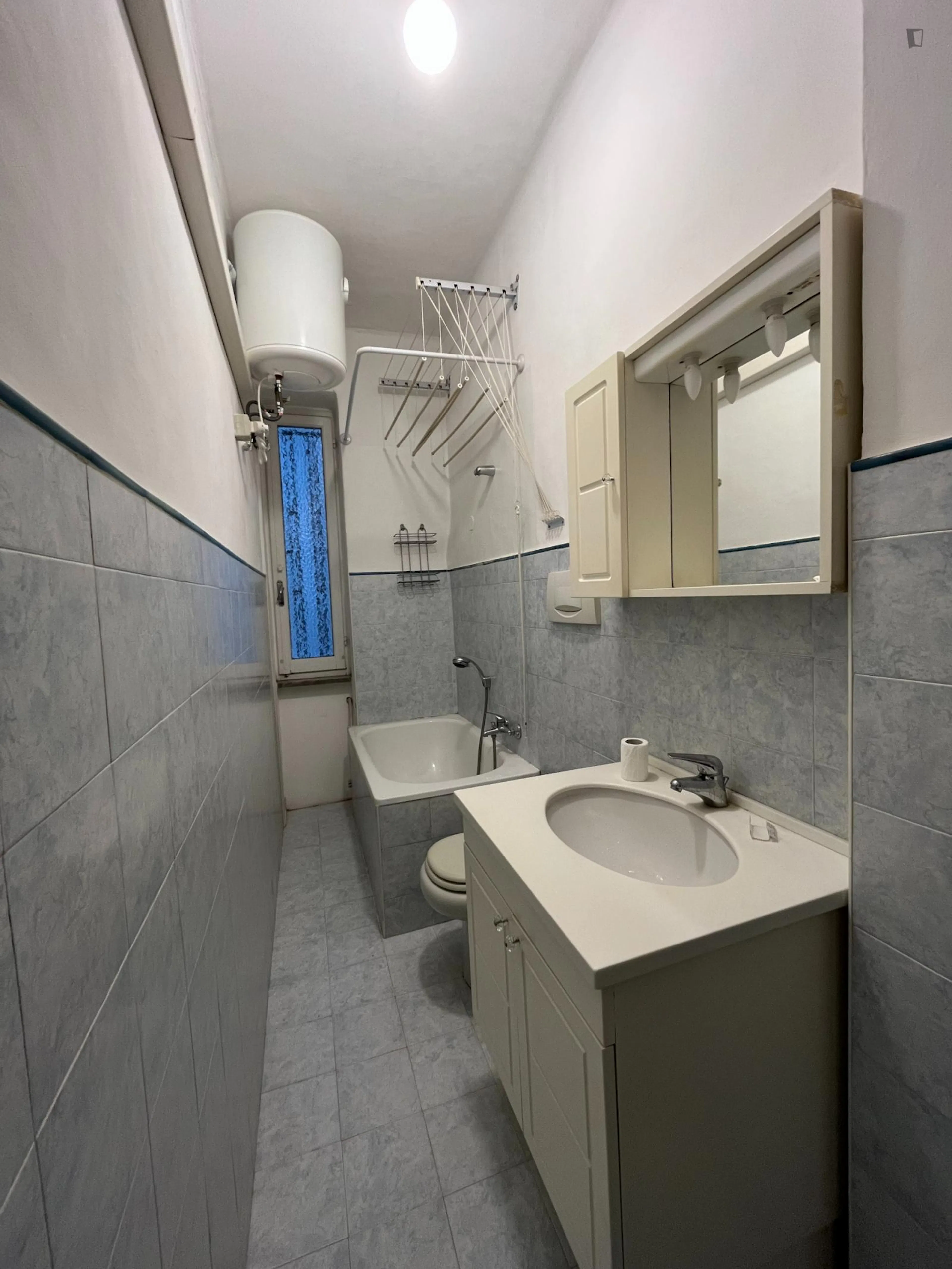BATHROOM BATHROOM 4