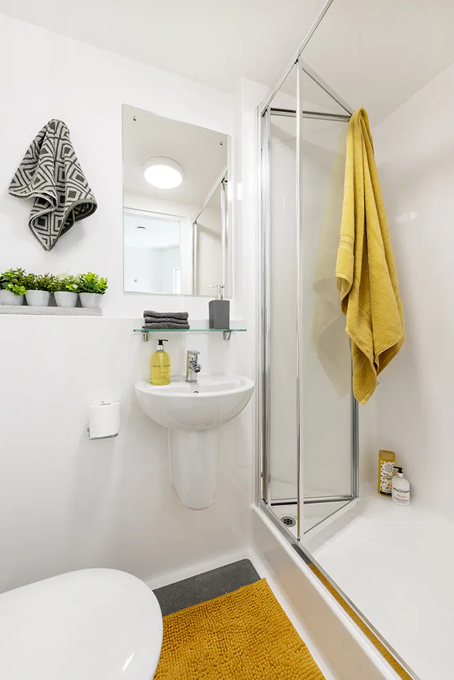 BATHROOM BATHROOM 3