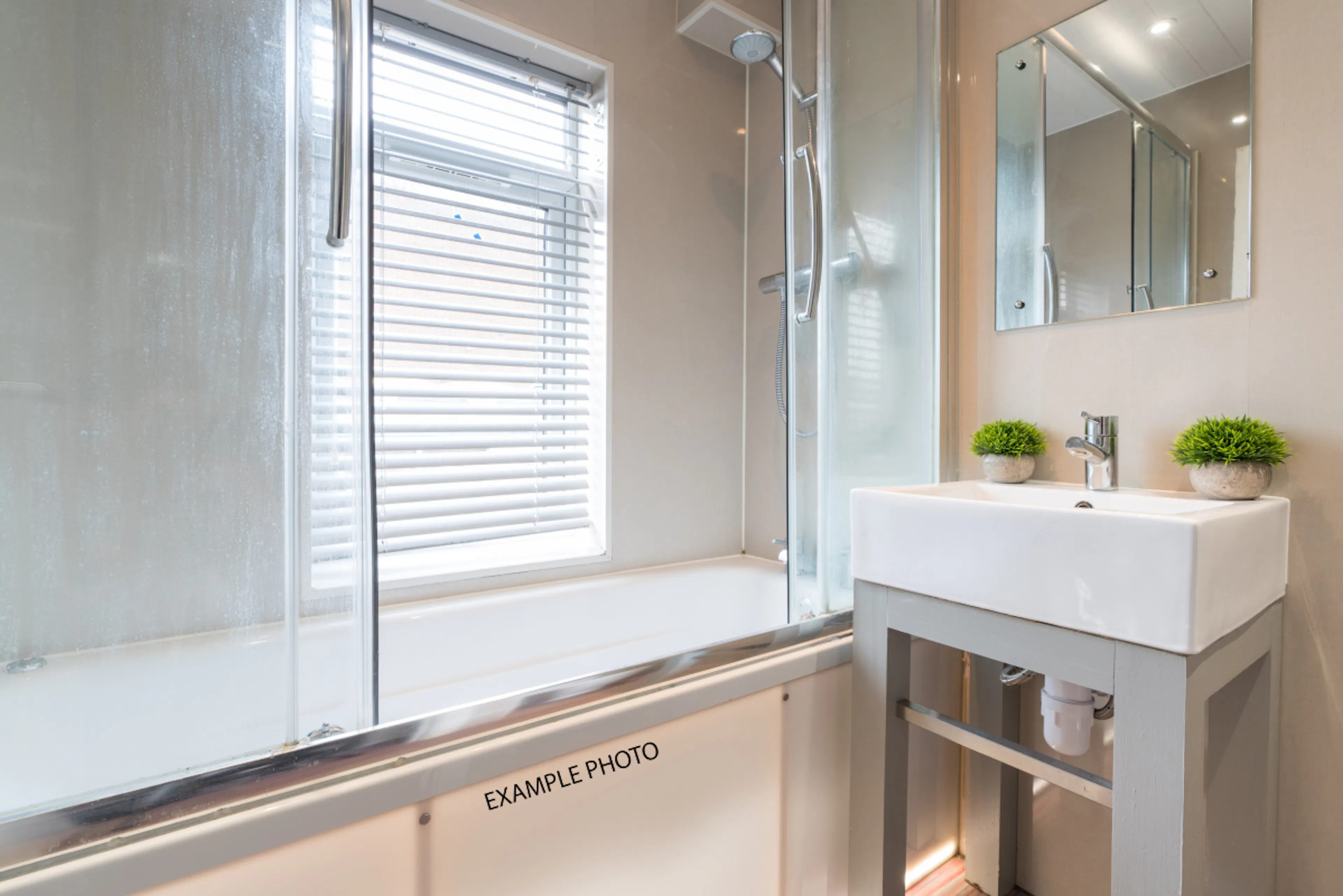 4 Bed Apartment BATHROOM 1