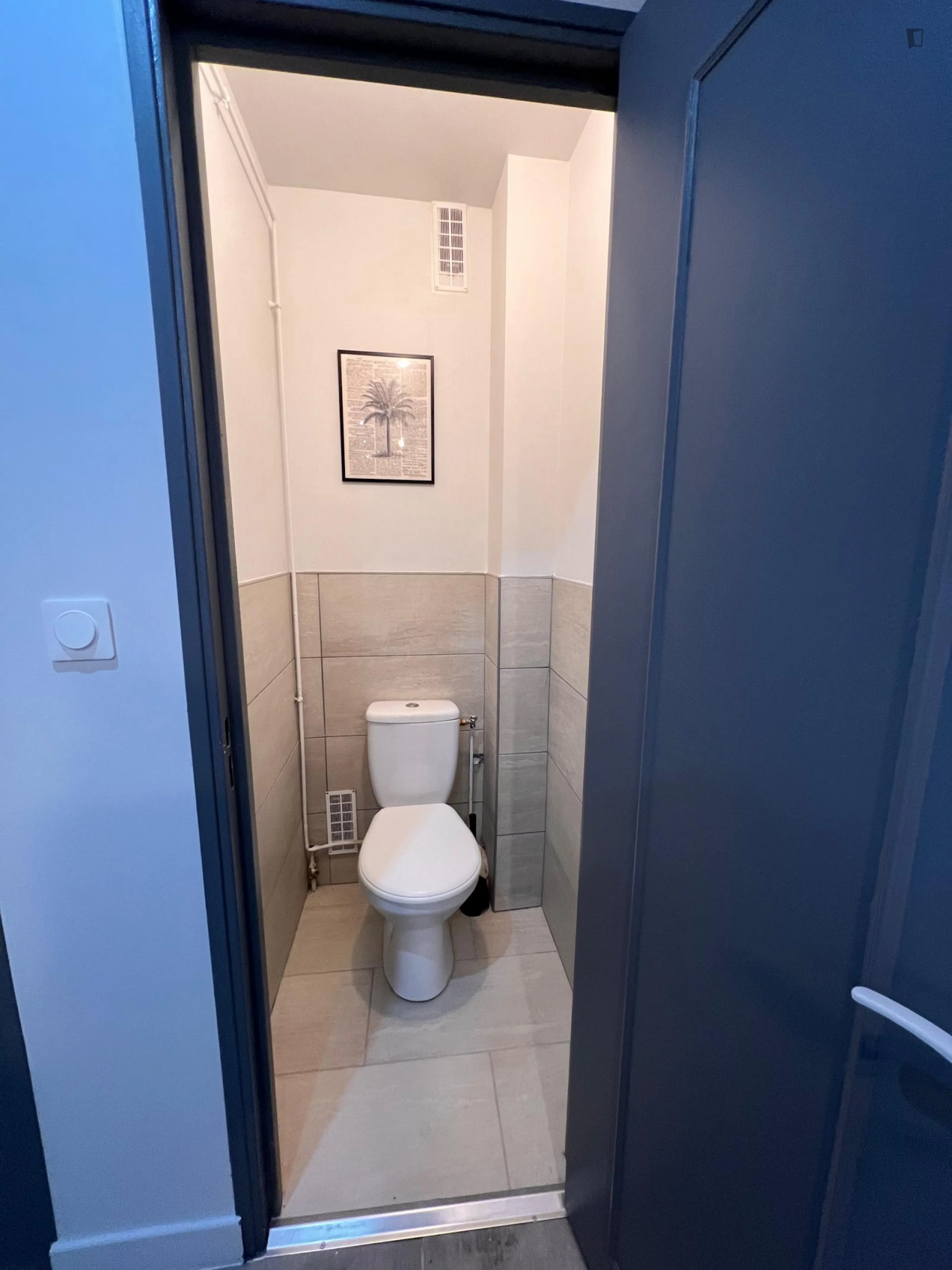 Double bedroom, with balcony, in 4-bedroom apartment BATHROOM 2