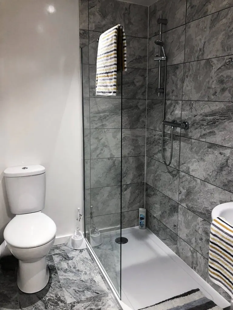 Metchley Hall-Birmingham-BATHROOM-1