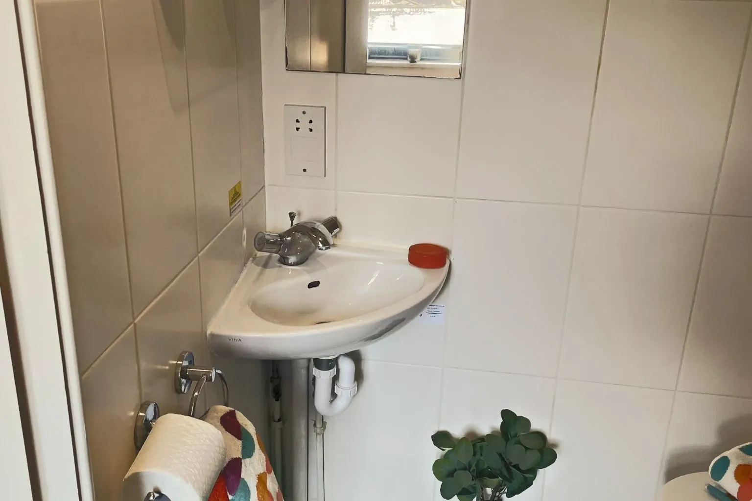 Attic Room BATHROOM 1