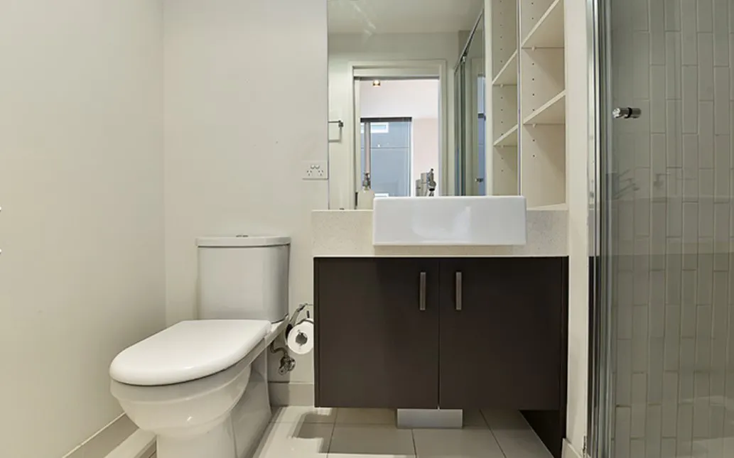 Apartment 907 BATHROOM 4