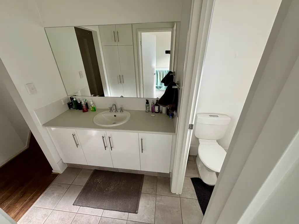 Room 5 BATHROOM 3