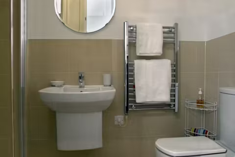 code-leicester-leicester-BATHROOM