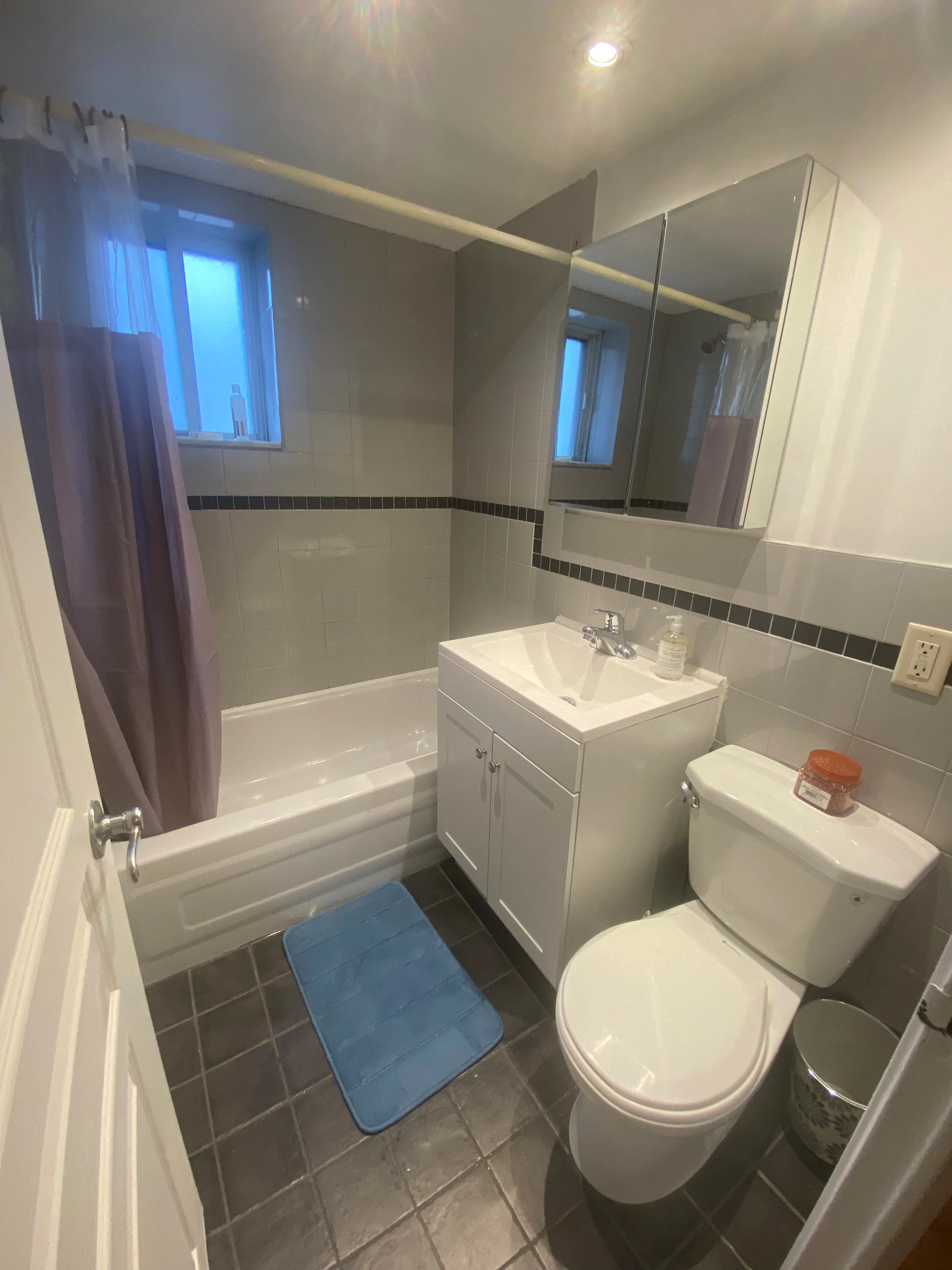 Silver Plus Studio BATHROOM 4