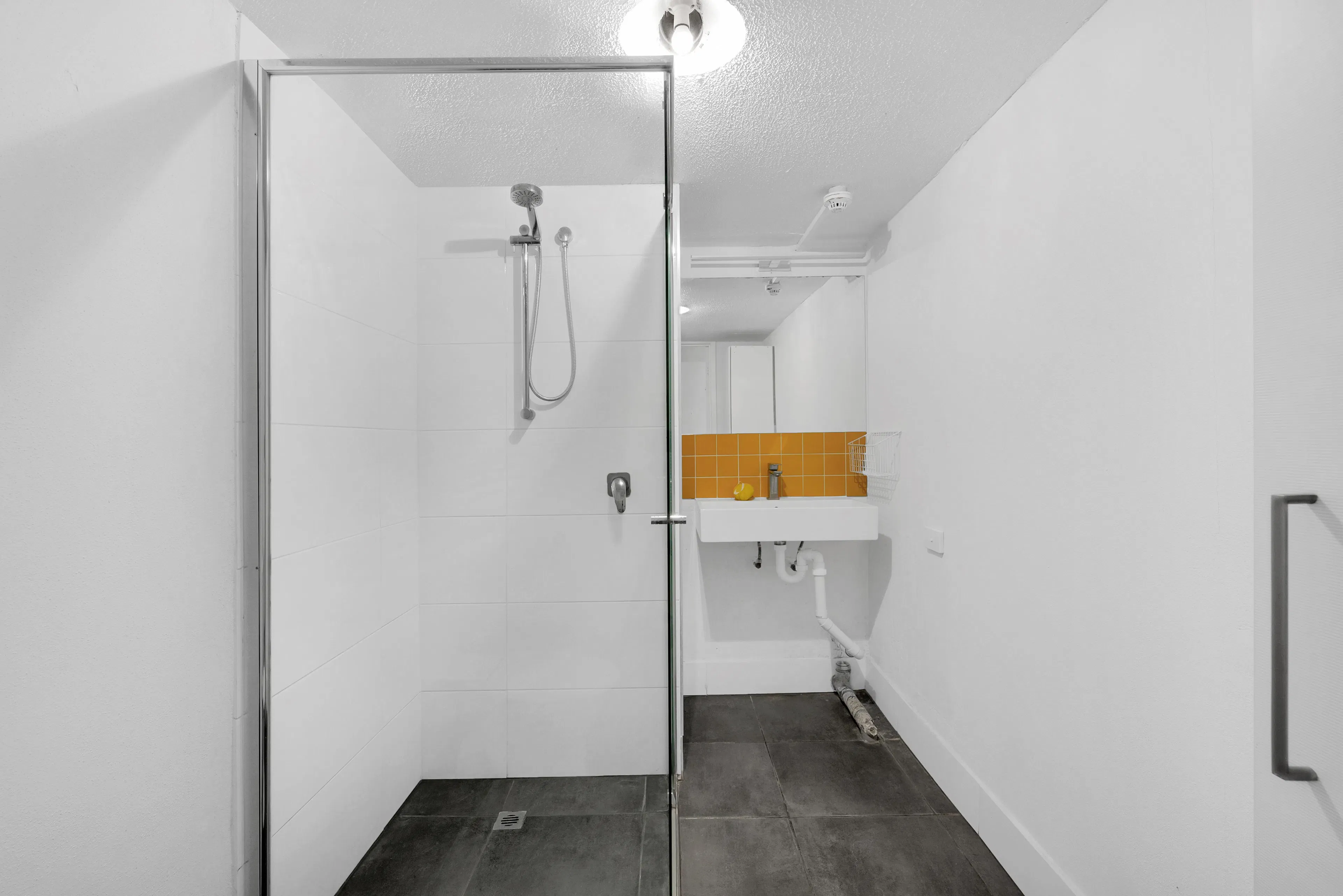 Top Floor Apartment - Stunning Views BATHROOM 4
