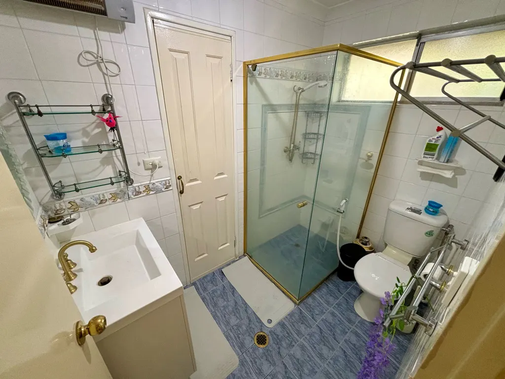 Room 2 BATHROOM 2