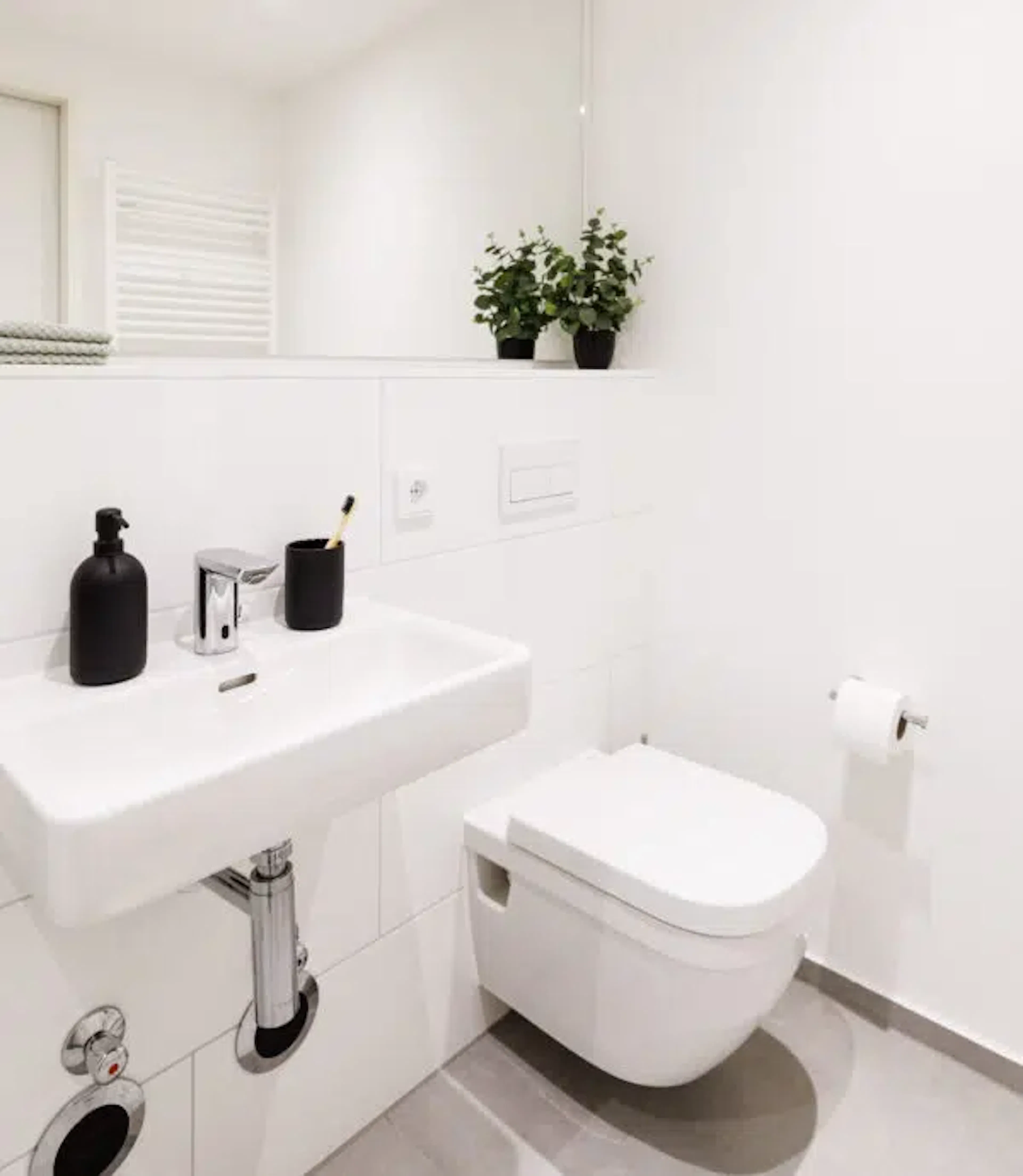 Double Studio BATHROOM 2