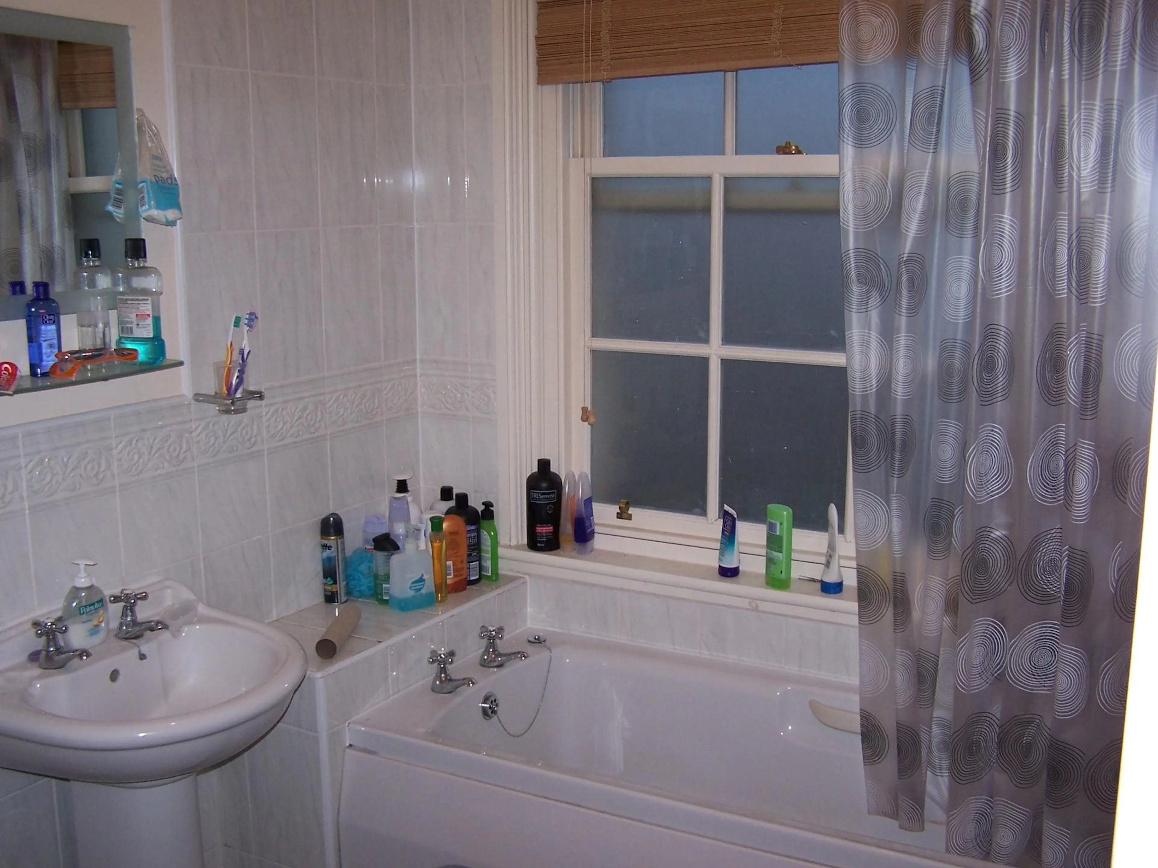 5 Bedroom Apartment BATHROOM 2