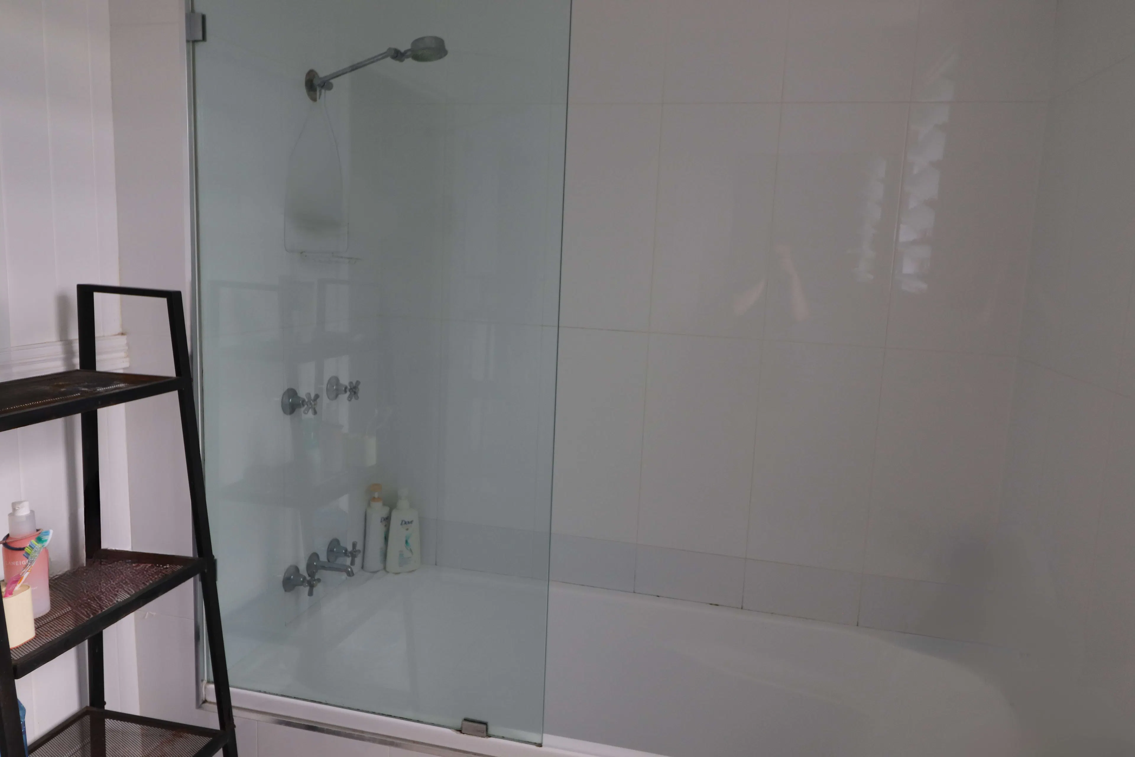 Standard Room BATHROOM 3