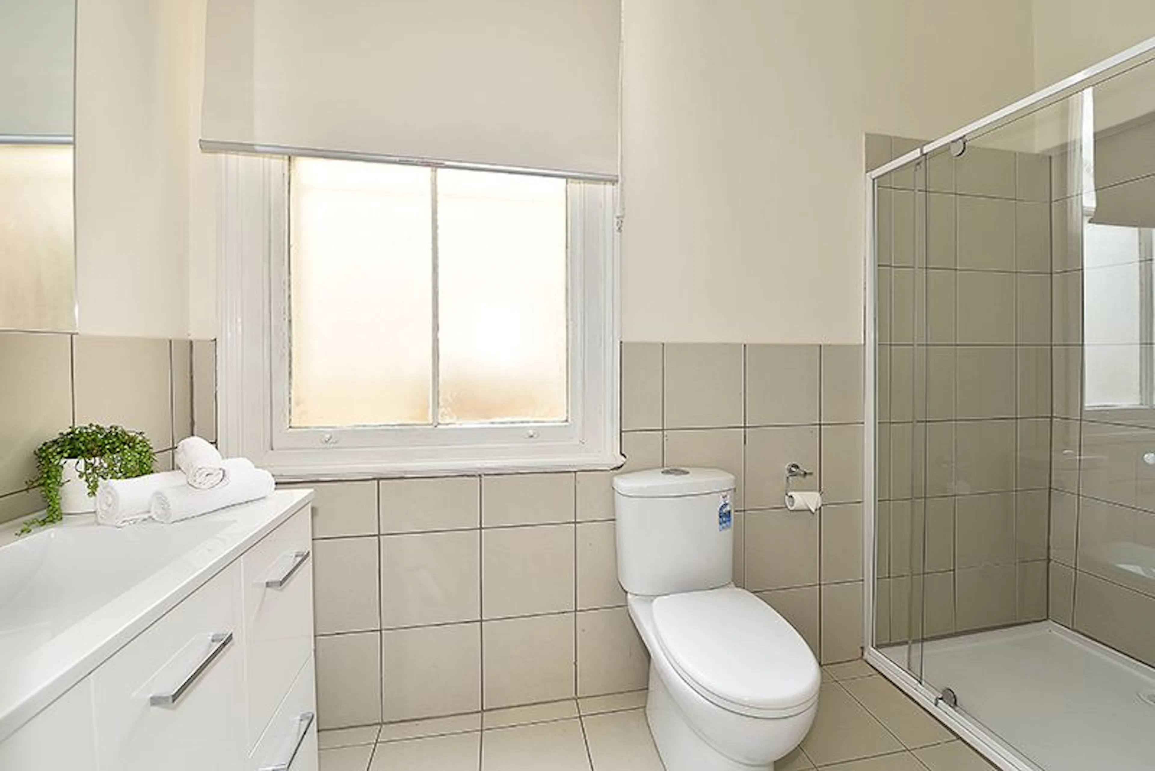 Room 2 BATHROOM 2