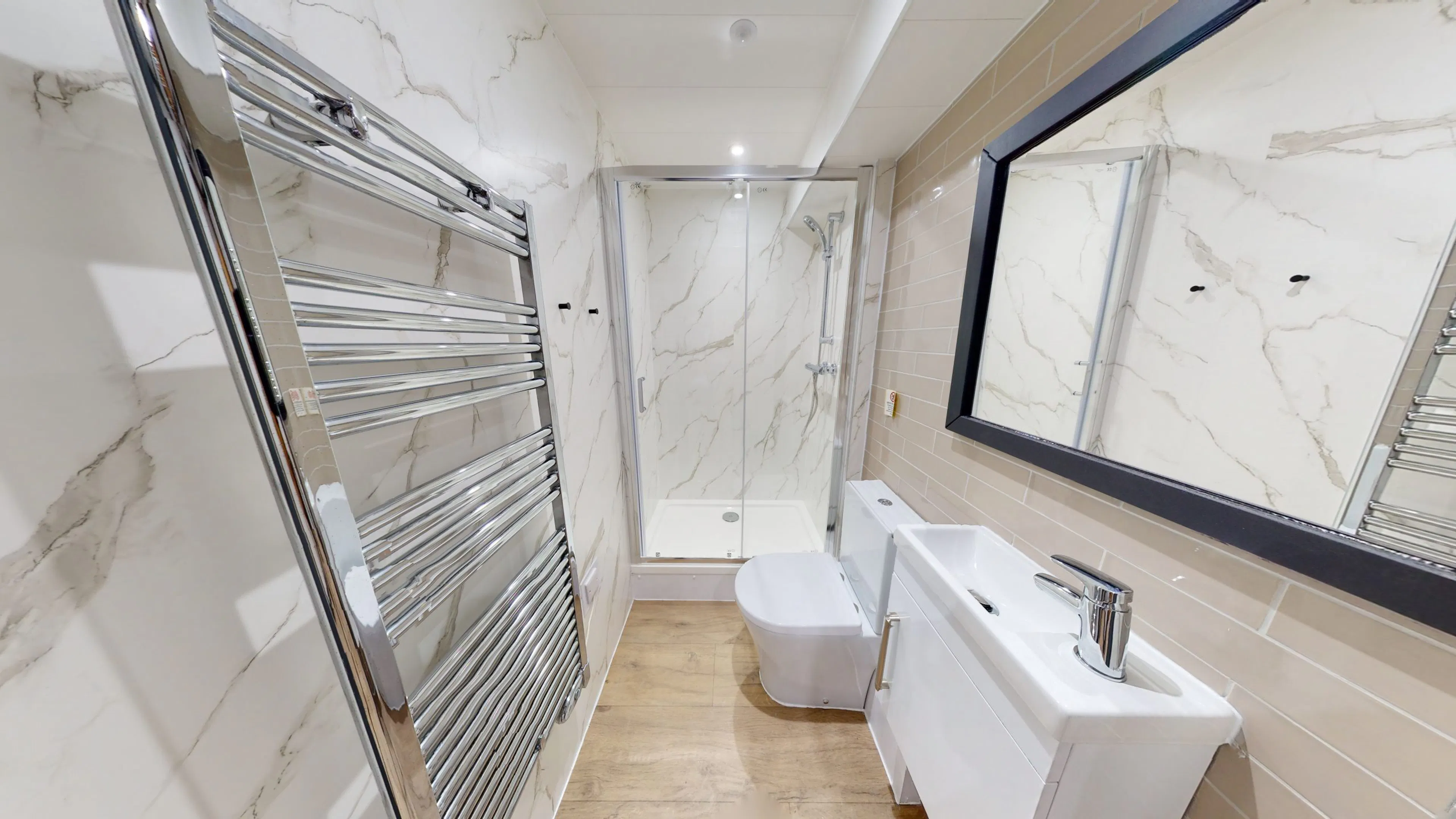 BATHROOM BATHROOM 4