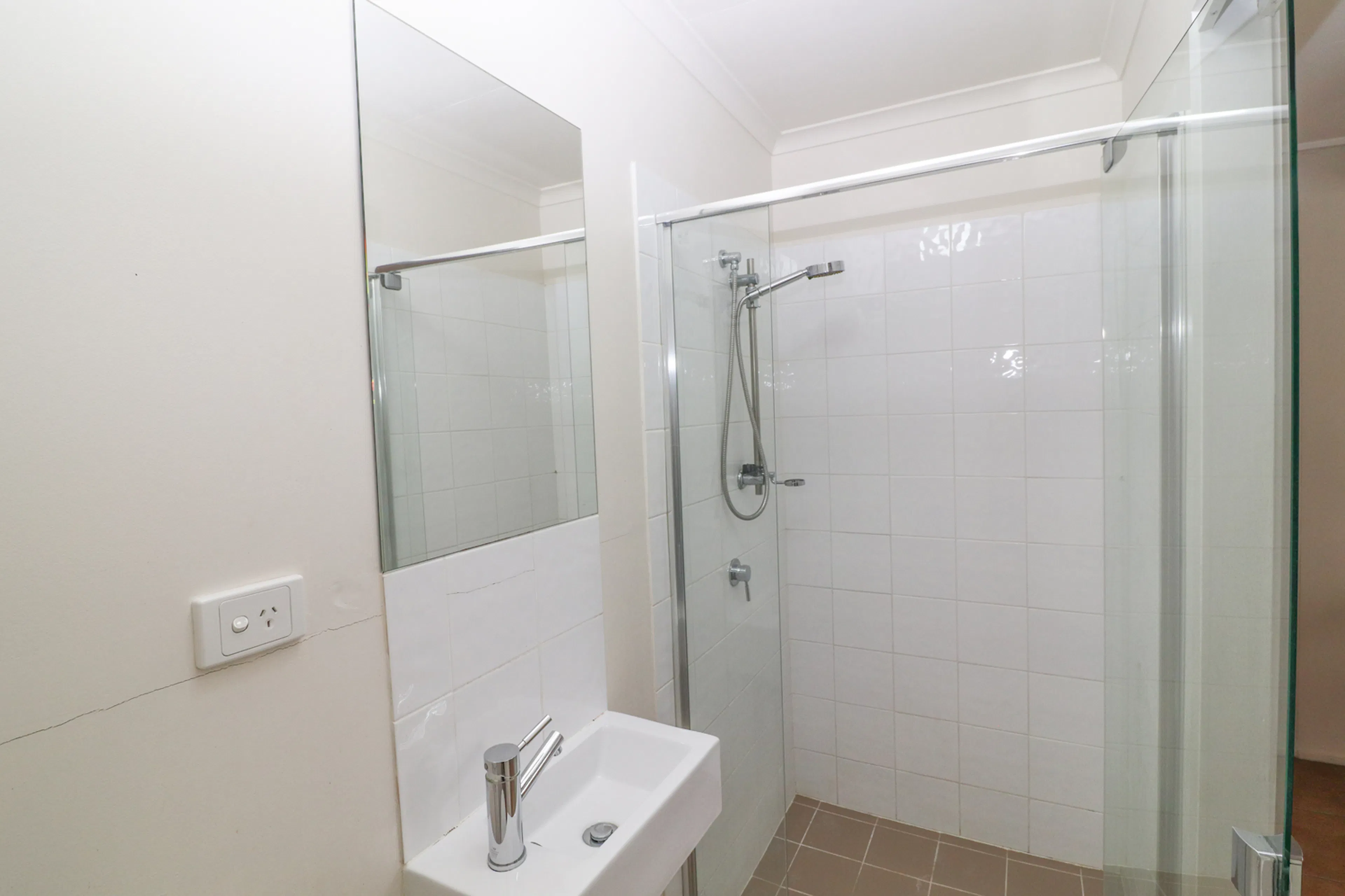 Deluxe Room BATHROOM 3