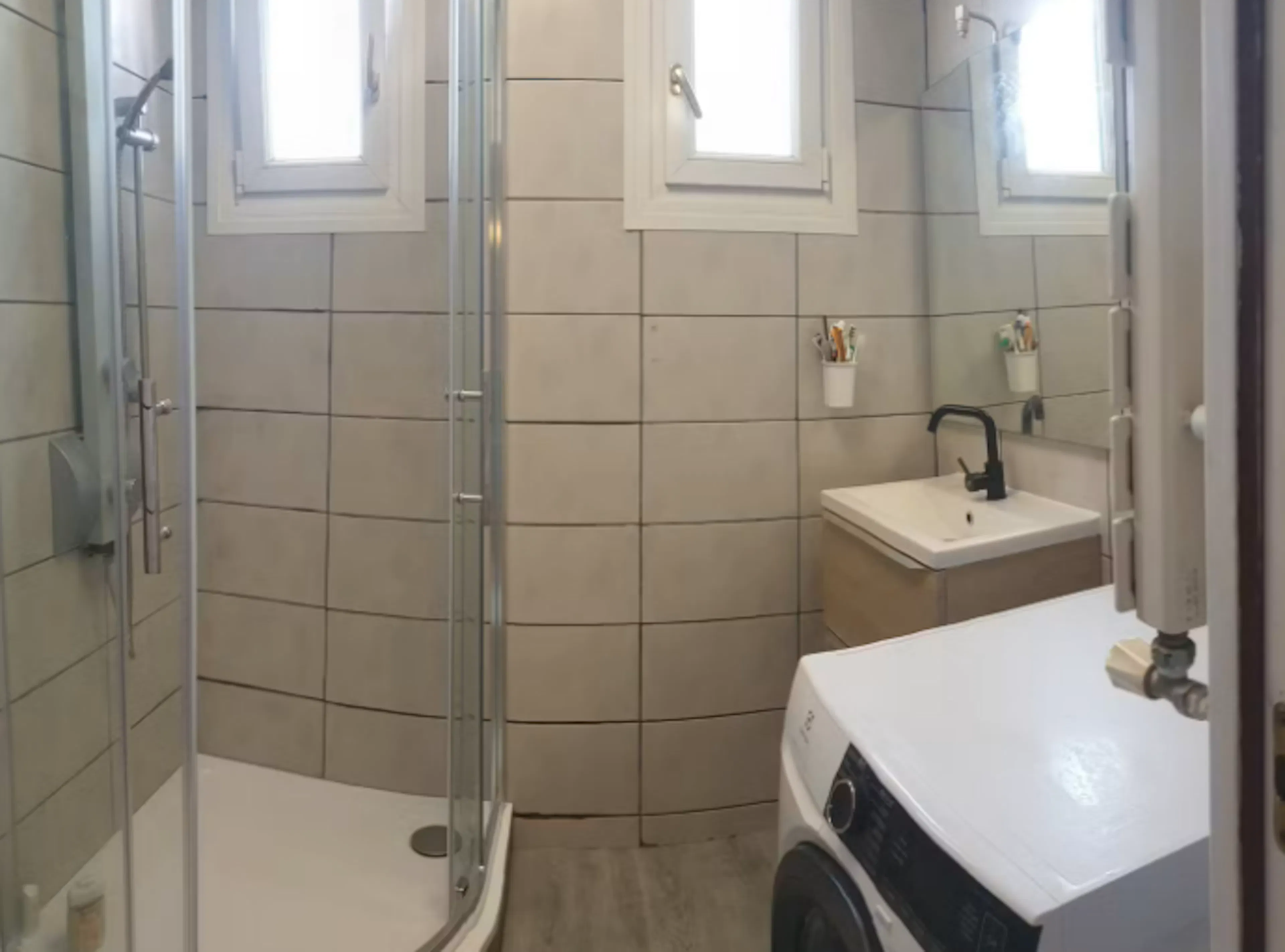 4 Bedroom Apartment BATHROOM 4