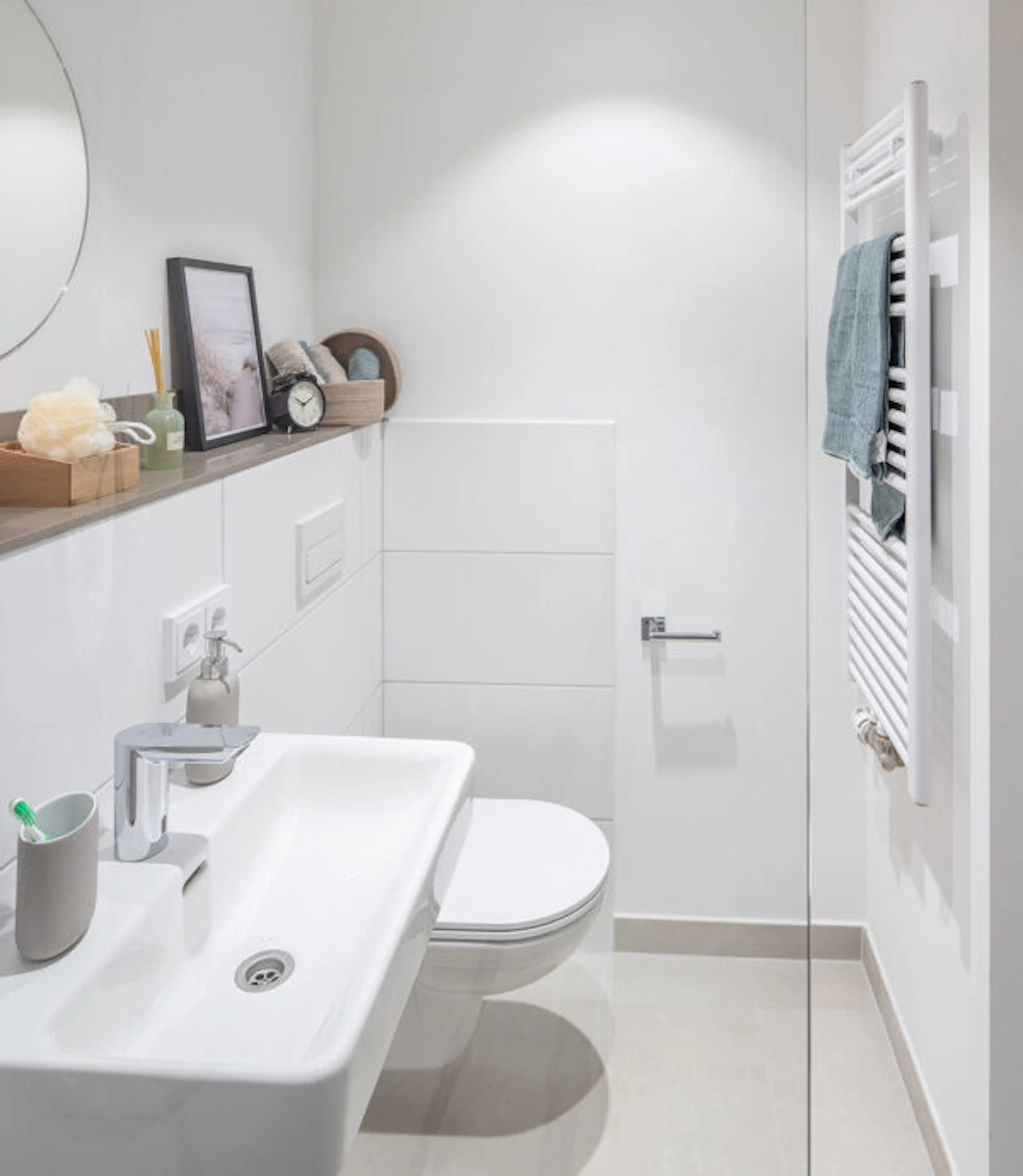 Single Studio BATHROOM 2