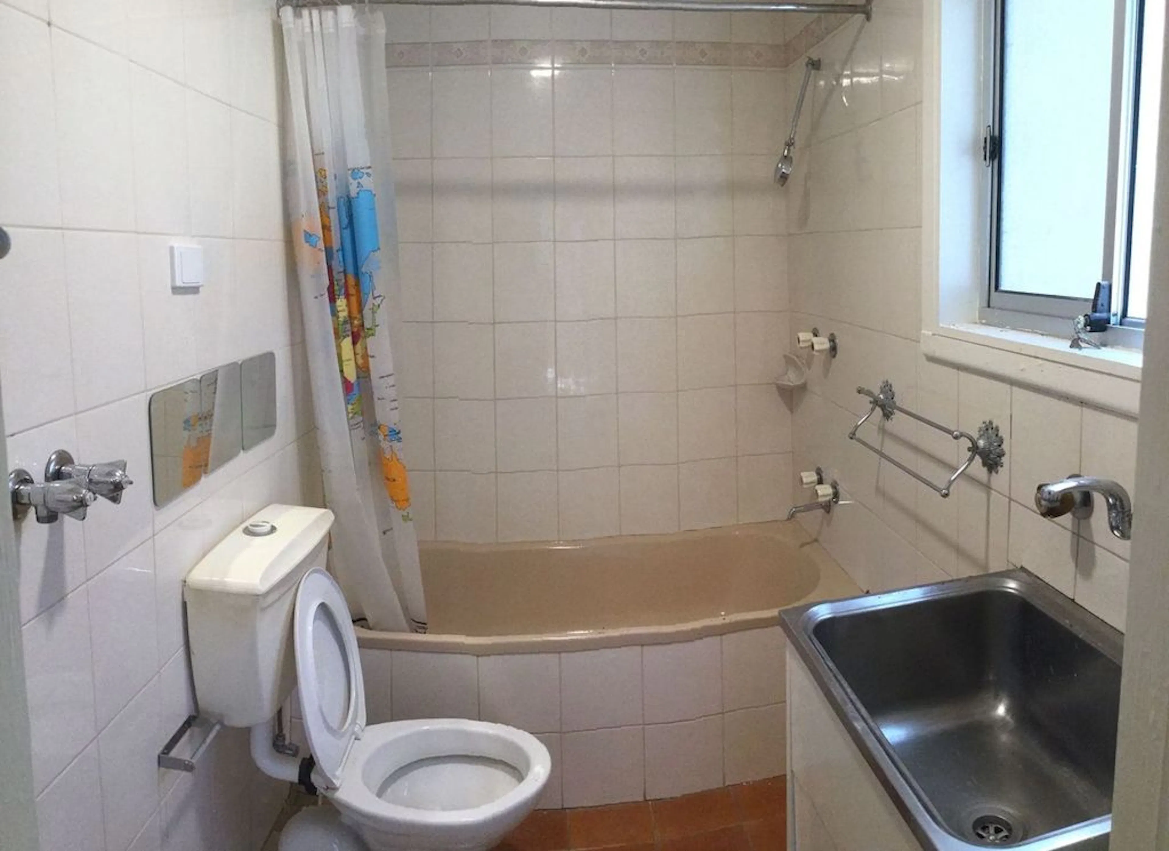 Room 5 BATHROOM 2