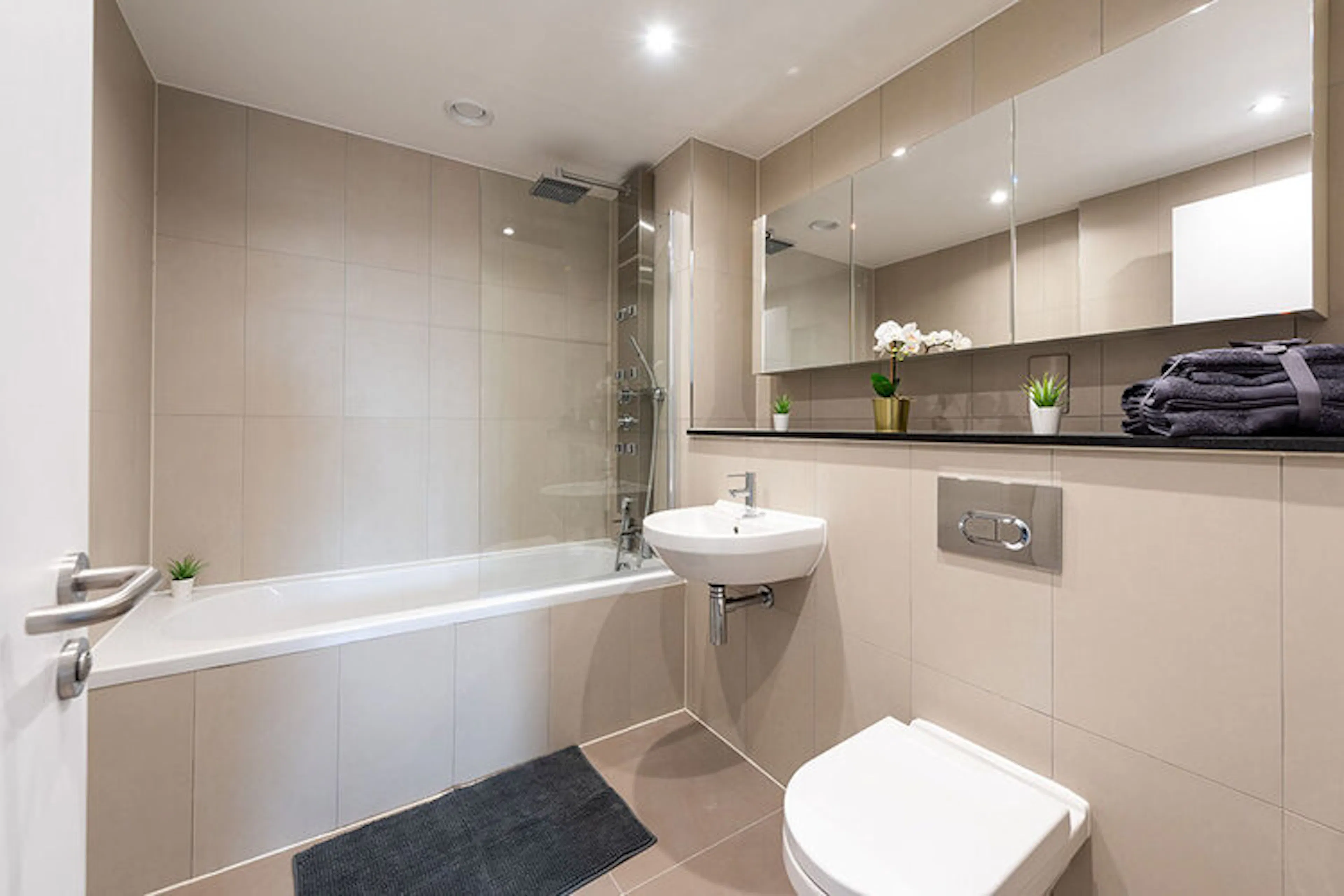BATHROOM BATHROOM 3