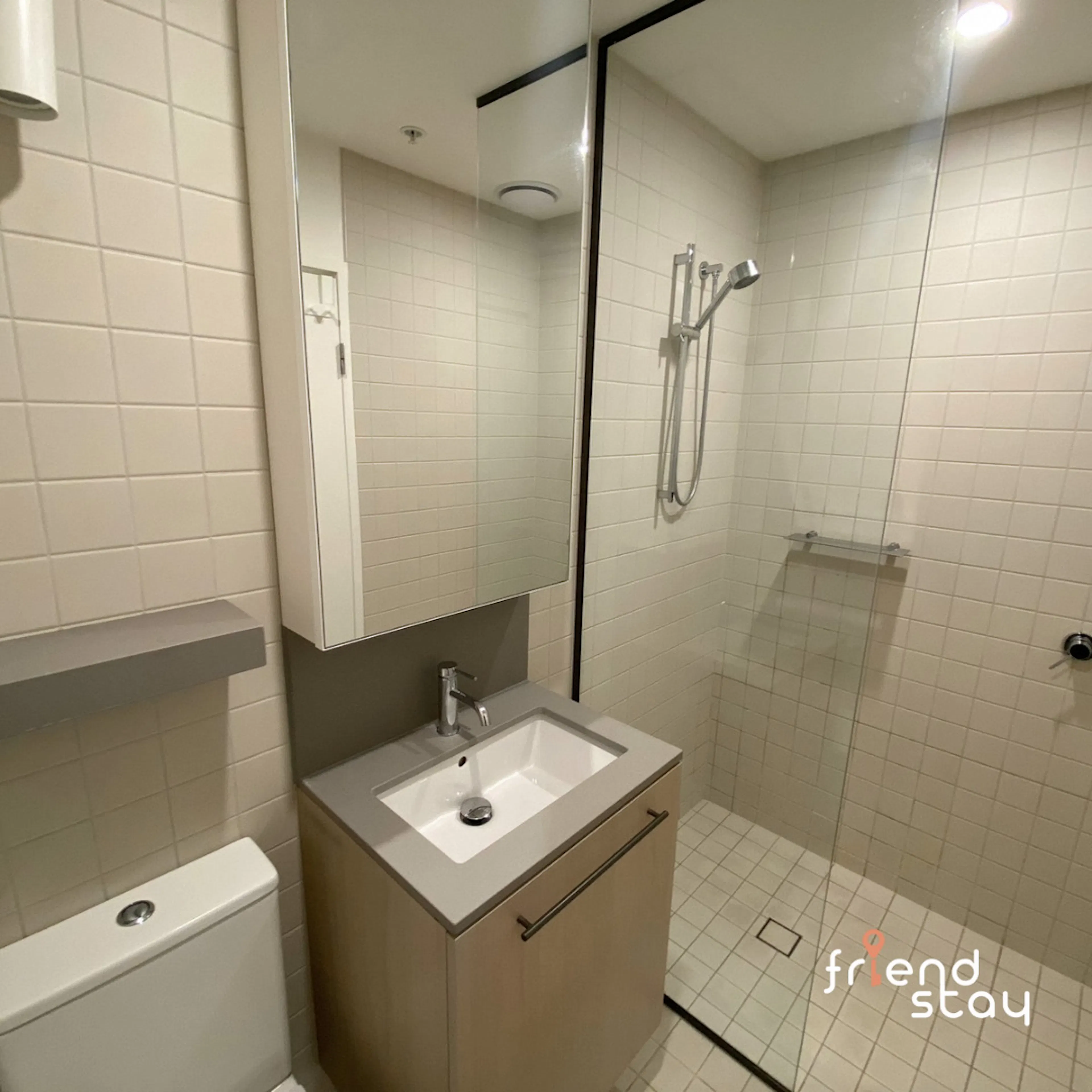 2 Bed 2 Bath Deluxe BATHROOM 3