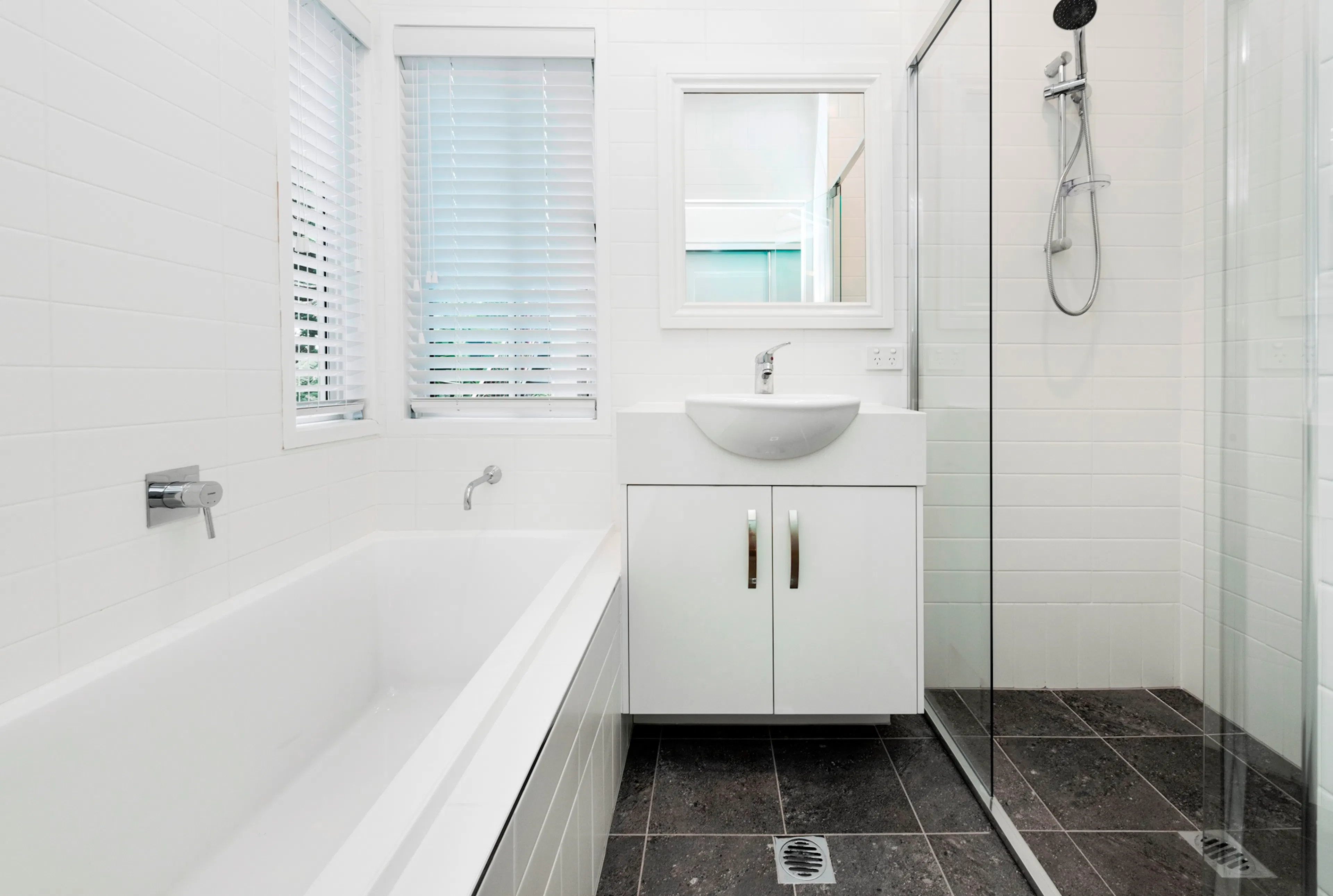 Standard Room + AC BATHROOM 4