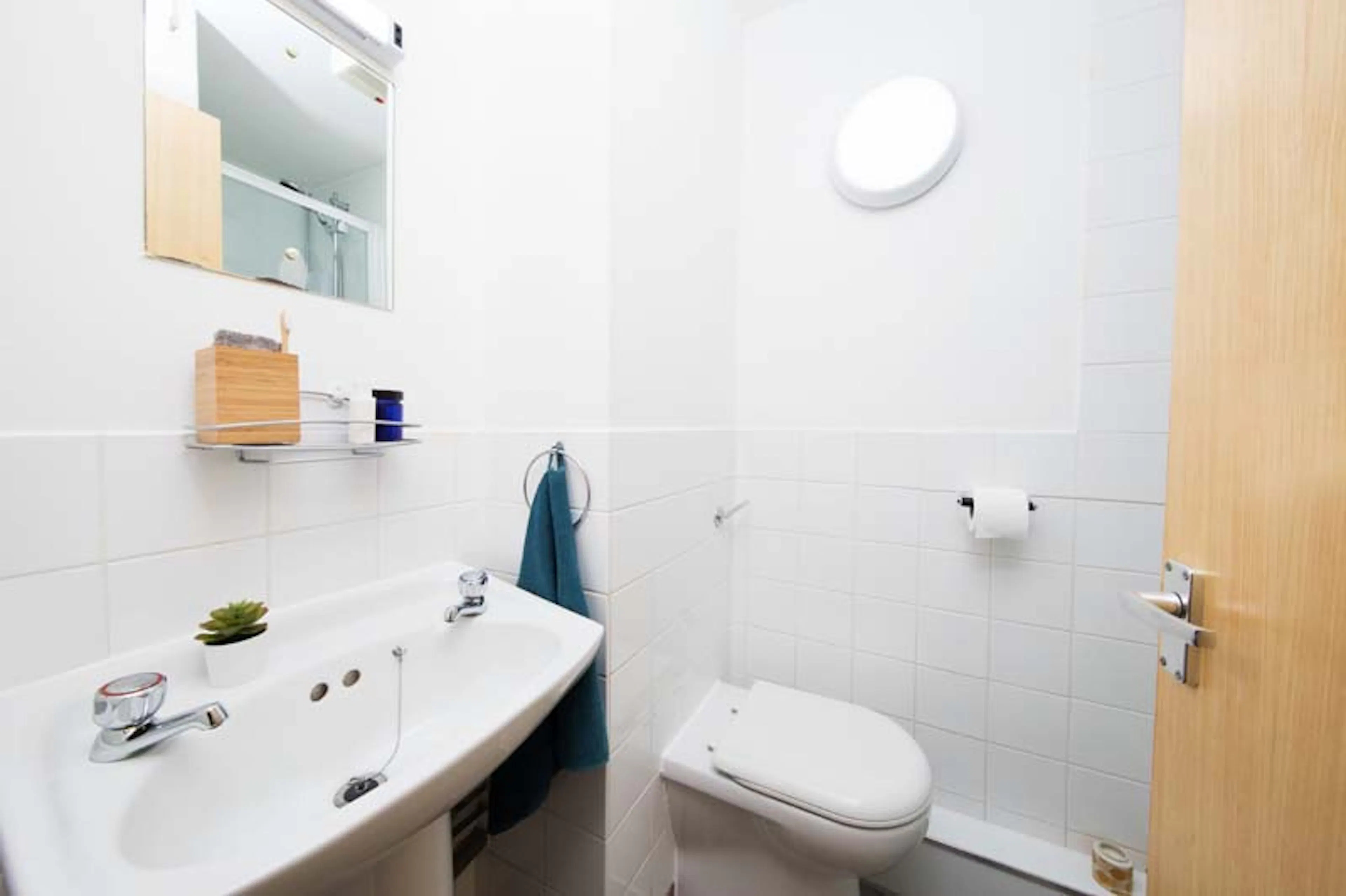 BATHROOM BATHROOM 2