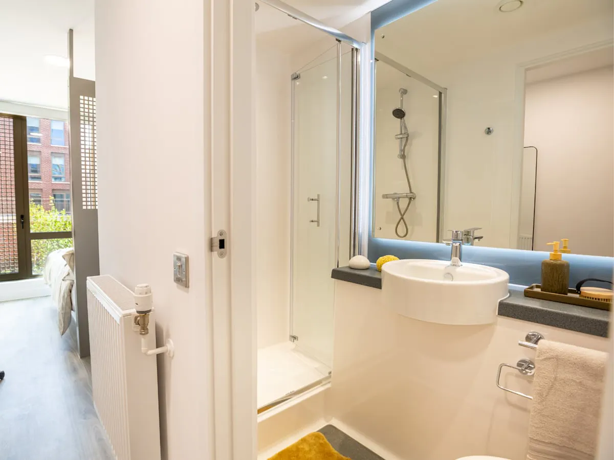 8 Bed En-Suite