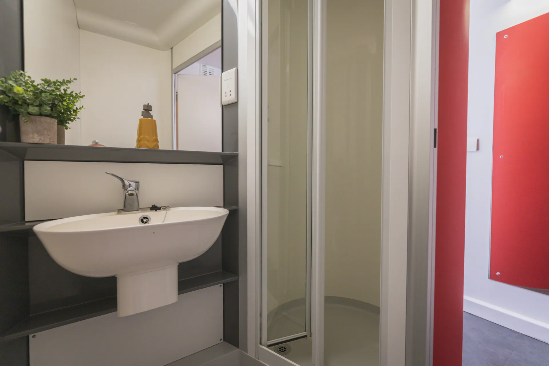 Third Floor Five Bed Cluster