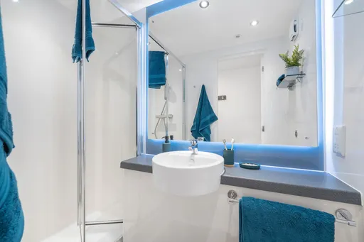 Silver Ensuite Penthouse