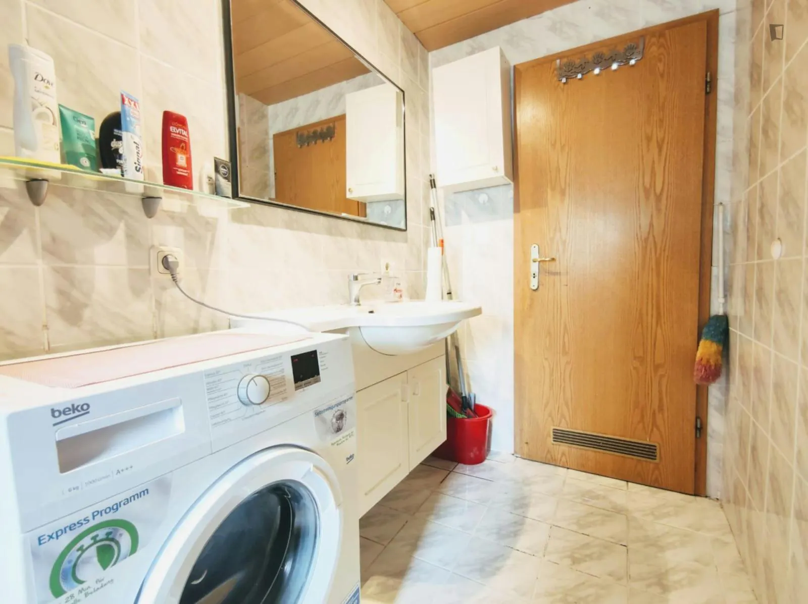 4 Bed Apartment BATHROOM 4