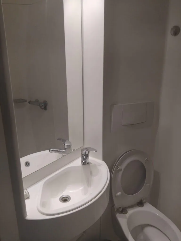 Deluxe Plus Studio (UK Guarantor not required)