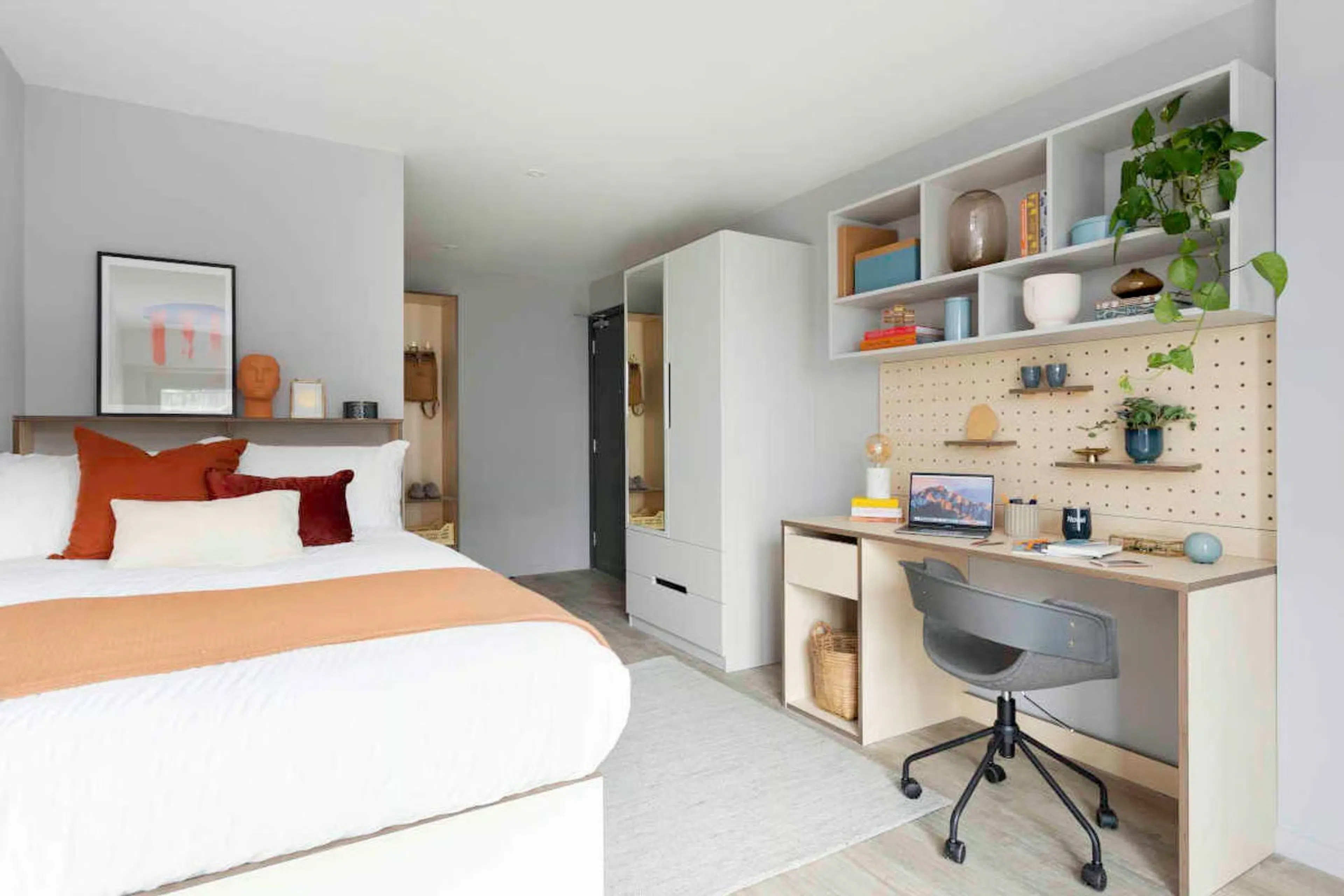 5 Bed Premium Ensuite ROOM 4