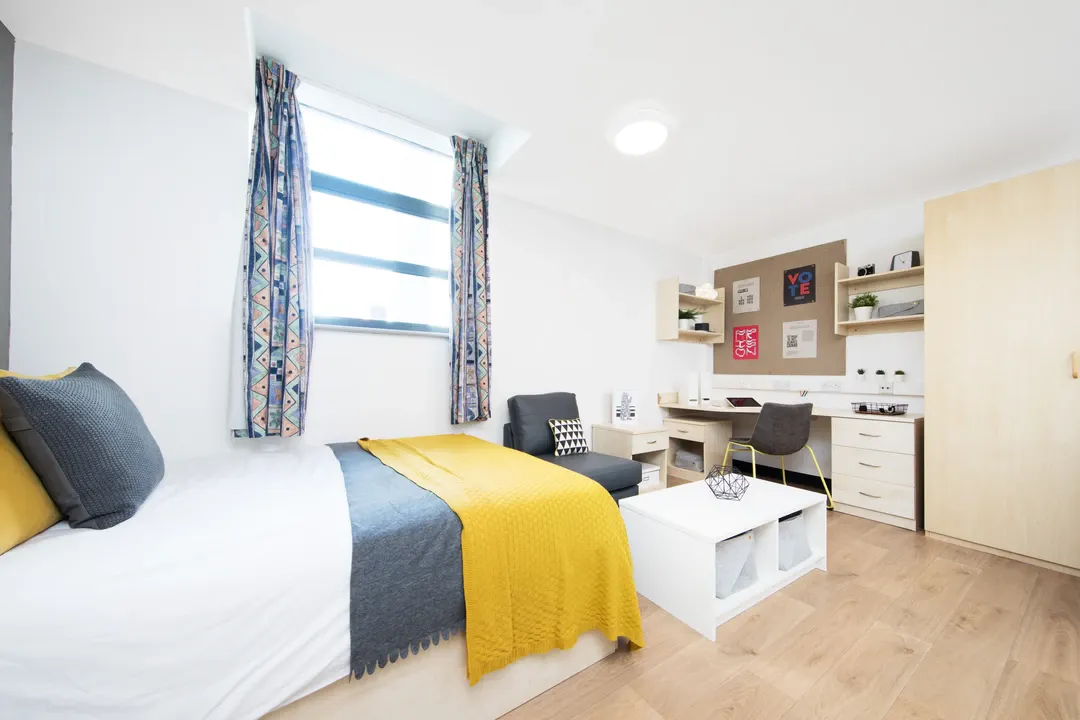 ROOM ROOM 2